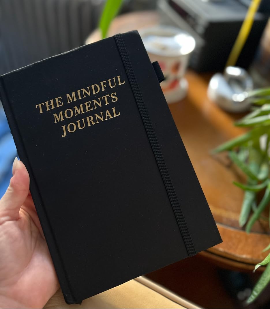 5 MINUTES A DAY Mental Health Journal for Women & Men: A Guided Mindfulness & Goal-Setting Workbook to Reduce Stress, Practice Daily Gratitude & Build Self-Care Habits | Linen Hardcover, Beige customer photo 1