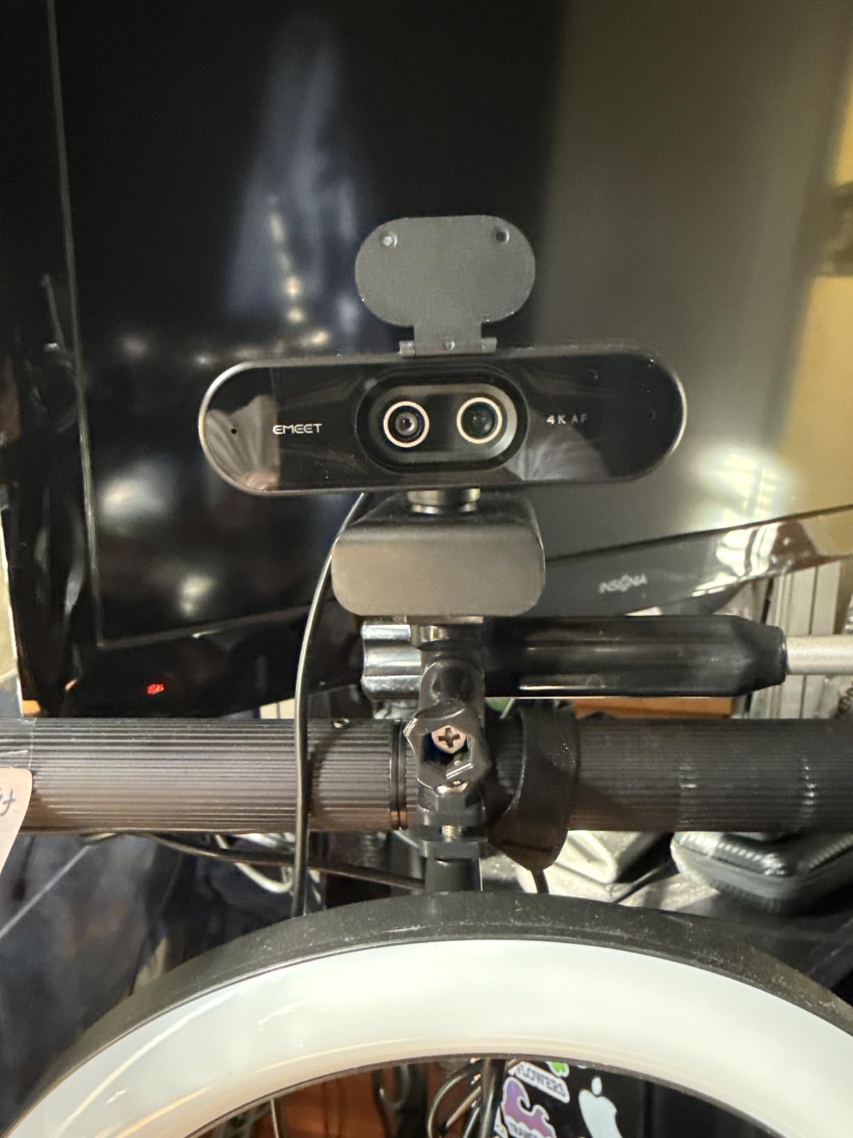 EMEET C60E Dual-Camera 4K Webcam for Streaming, Wide-Angle and Telephoto Cameras, Max 11X Hybrid Zoom & PDAF Autofocus, Remote Control, RGB Lighting, 2 Mics customer photo 1