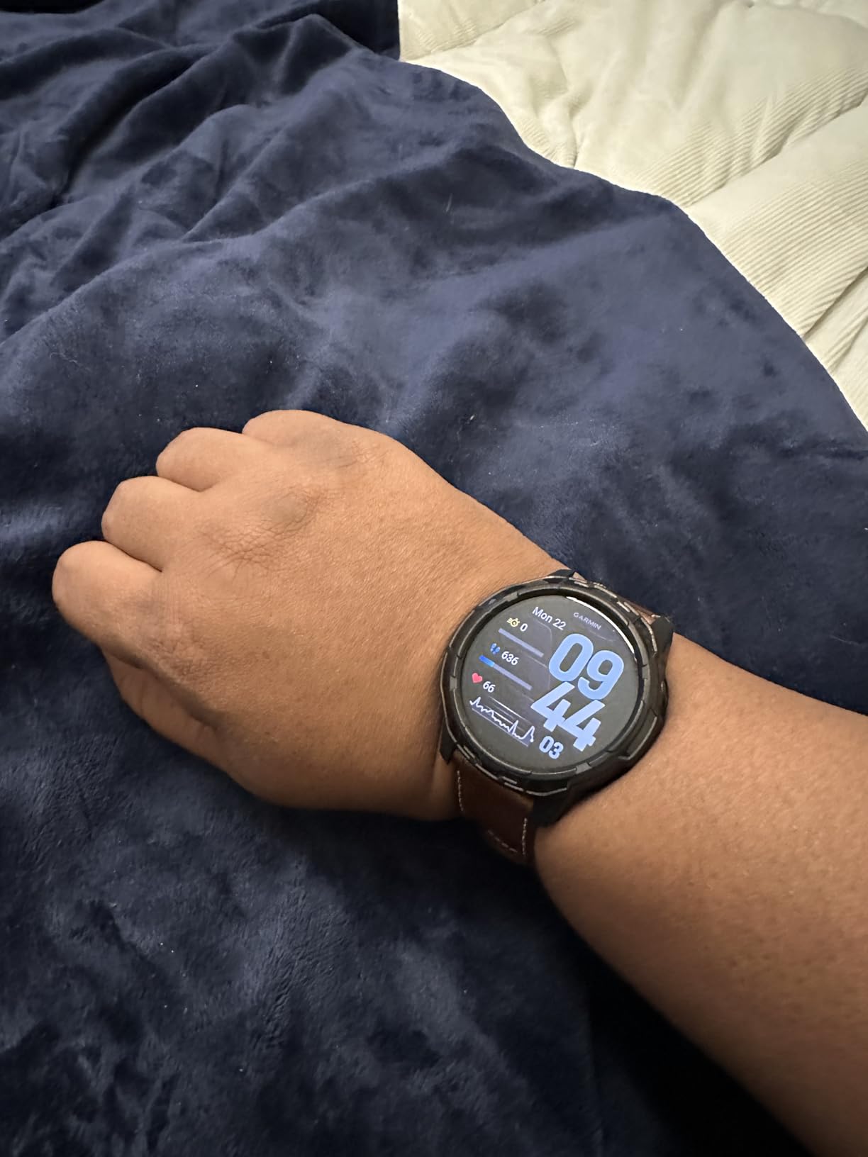 Garmin Venu 4, Advanced Fitness Smartwatch, 41mm, Bone Silicone | 24/7 Health Monitoring, Advanced Sleep Tracking, Health Status, 80+ Preloaded Sports Apps, Built-In Flashlight customer photo 2