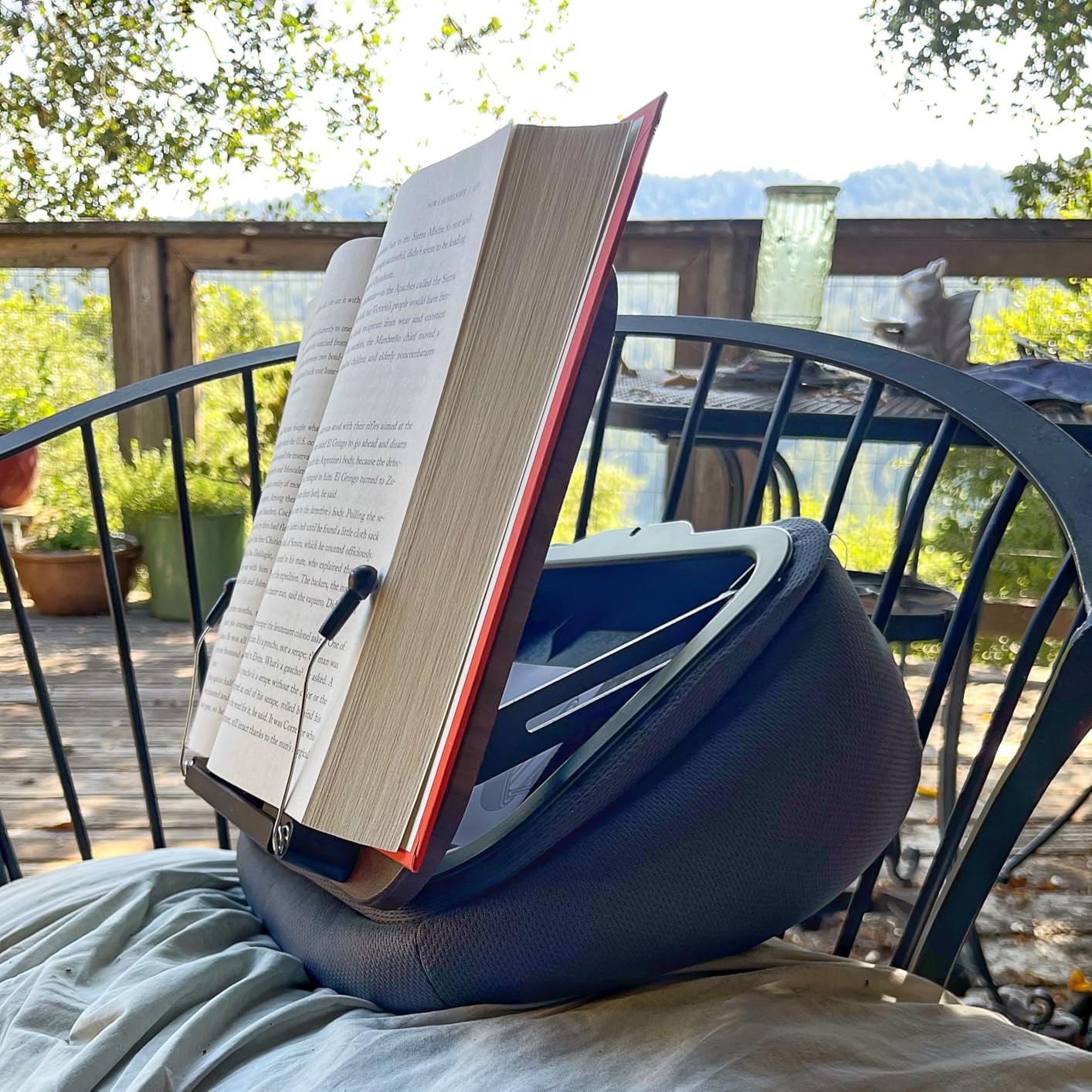 Viozon Lap Book Pillow Stand with Storage, Adjustable Beanbag Reading Pillow with Dark Wood Panel, Multi-Angle Book Holder for Hands-Free Reading in Bed or Sofa customer photo 1