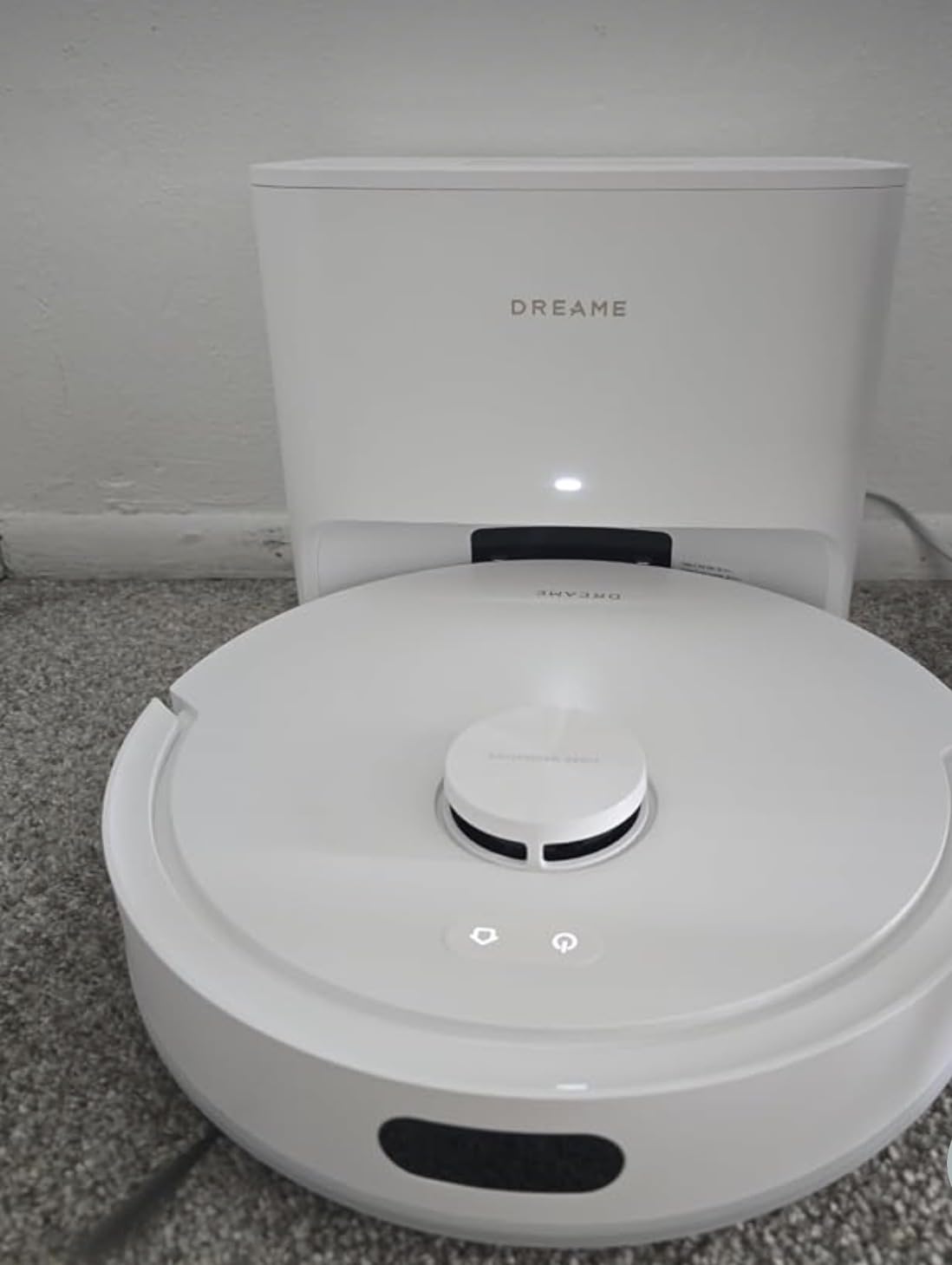 DREAME D20 Air Plus Robot Vaccum and Mop Combo with 20,000Pa Suction, Anti-Tangling Tech, Auto-Emptying Dock, Deep Carpet Cleaning and Smart Navigation Black customer photo 1