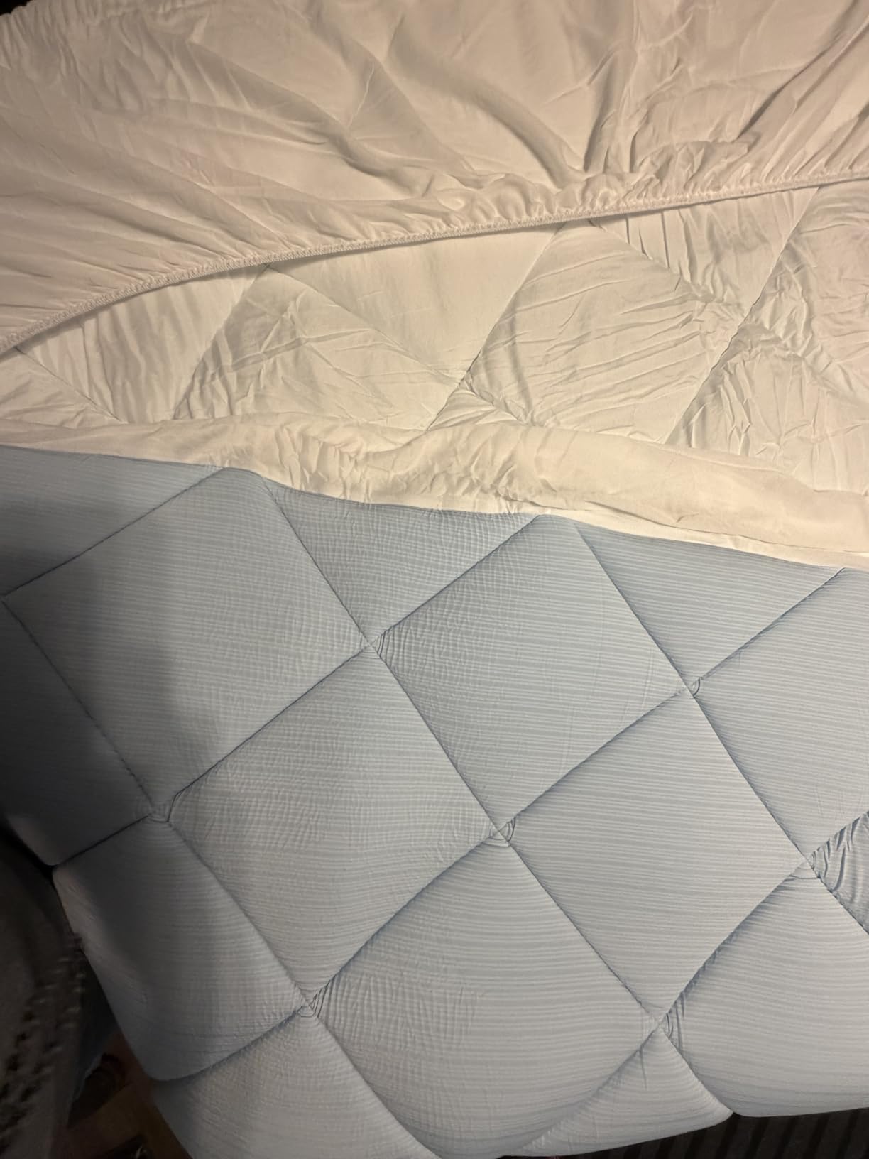 SureFit Cooling Mattress Topper Queen, Gel-Infused Memory Foam Mattress Pad | 1/2 inch Breathable Ventilated Design, Light Soft Comfort for Hot Sleepers, With an 8-20 in Deep Pocket for a Secure Fit. customer photo 1