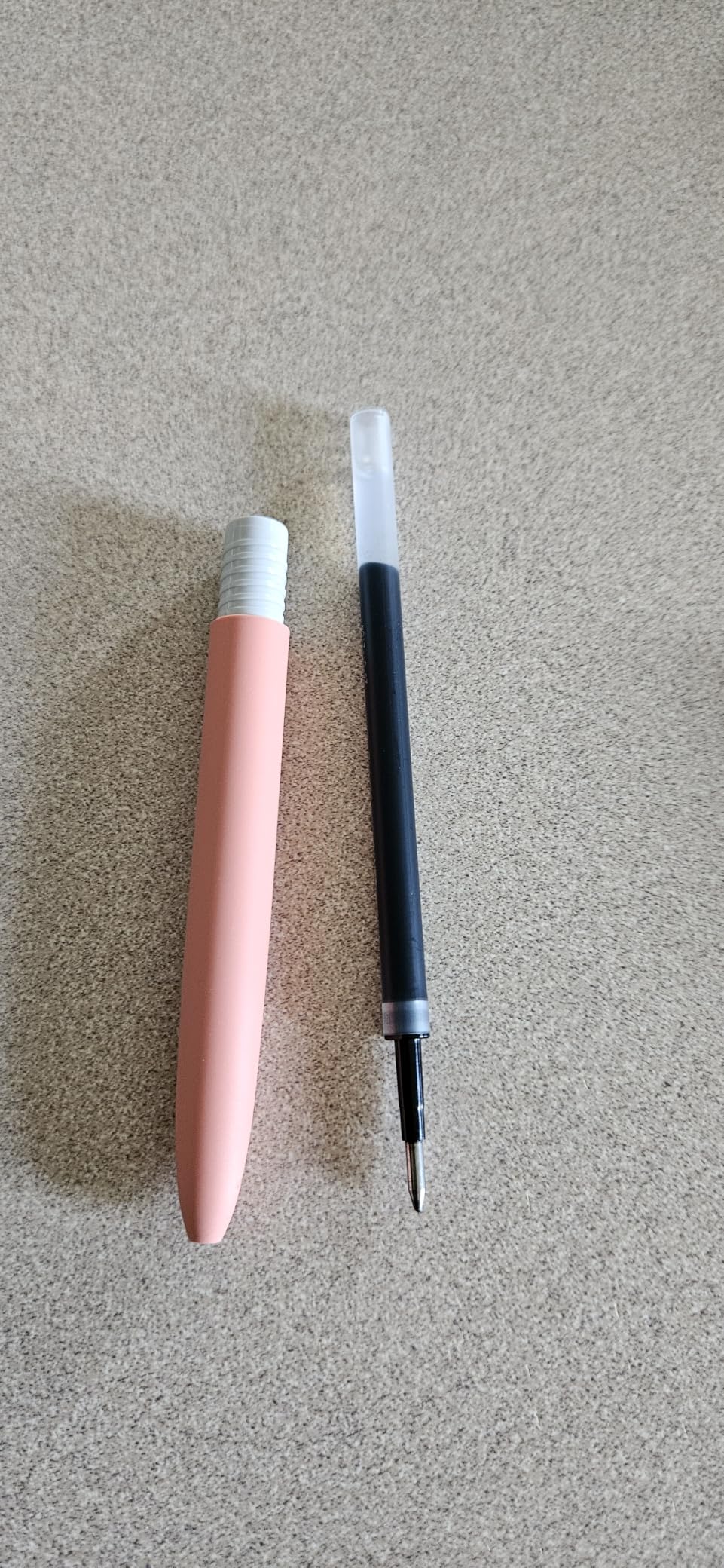 uniball The Elle Pen Set, Zento Gel Pens, Black Ink, 4 Count | Pink Puff included, 0.7mm Medium Point, Retractable, Smooth Writing, Quick-Drying, No Smear, No Bleed customer photo 2