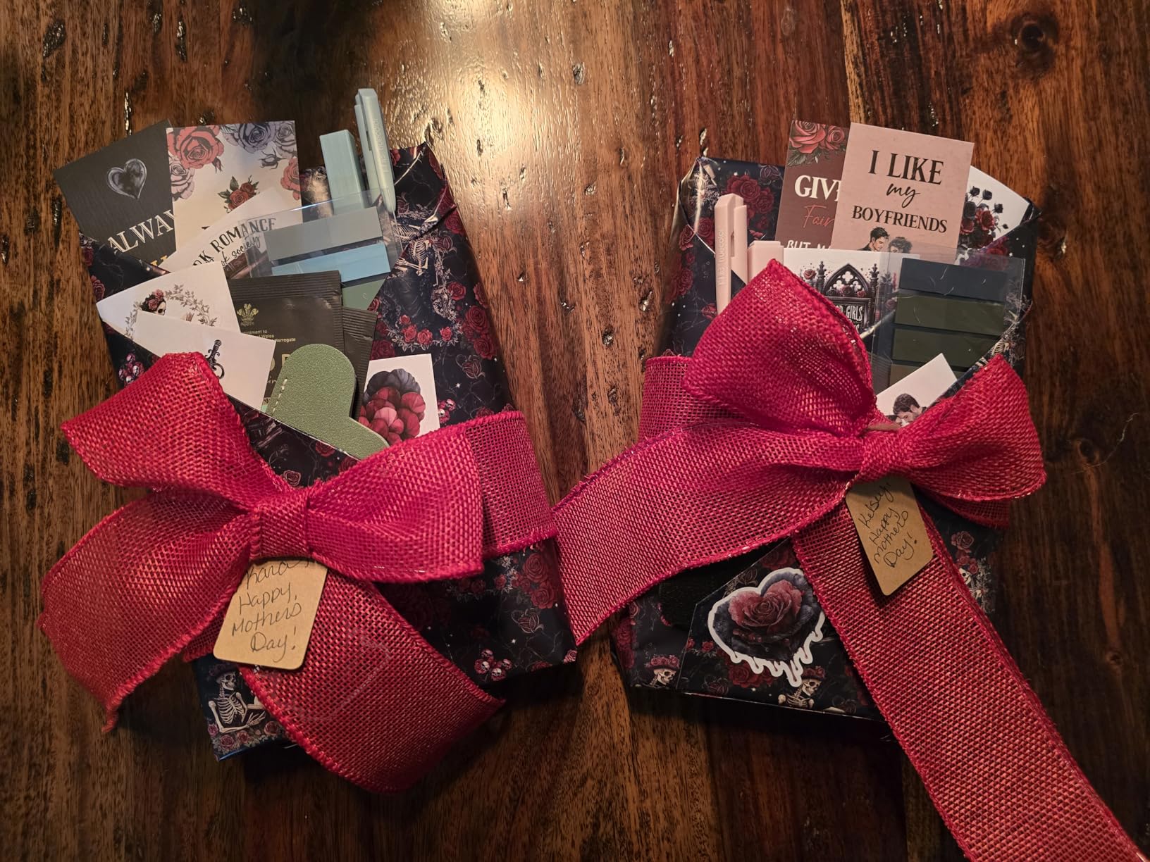Blind Date with a Book Gift Box 6 Set Blind Book Date Gift Supplies Includes Kraft Paper Tags Bookmark Pens Stickers for Women Book Lover Club Librarian Bookish Reader Gifts (Retro) customer photo 1