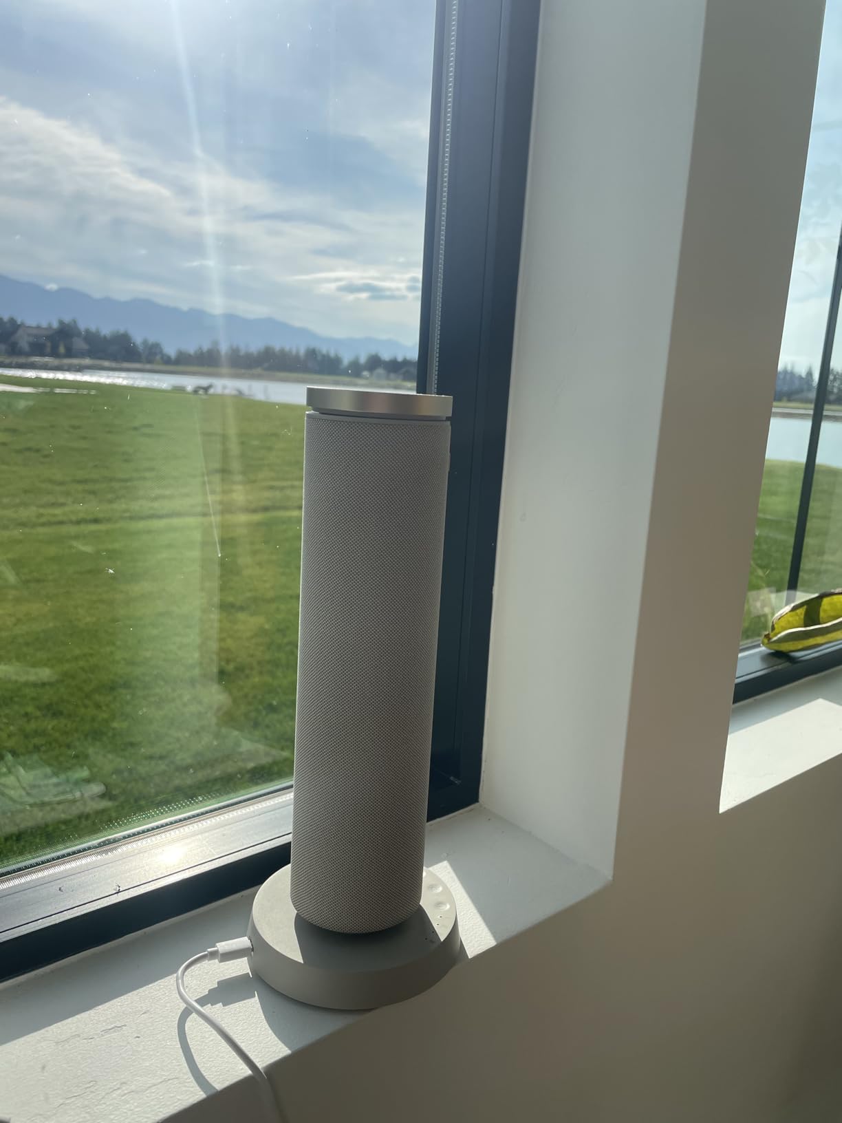 Homedics SereneScent Waterless Diffuser, Cold Air Scent Machine for Home, Diffuser for Large Rooms, App-Controlled Fragrance Diffuser with Timer and Ambient Lights, Beige customer photo 2