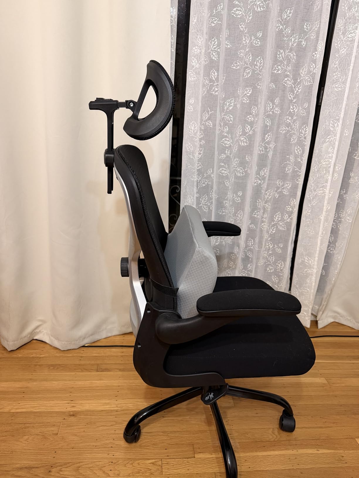 Ergonomic Office Chair for Back & Neck Pain Relief, Virgin Foam Seat, 2D Adjustable Lumbar & 3D Headrest, Tilt & Rock for Relaxation, Ideal for Long Sitting Comfort, White/Gold customer photo 2