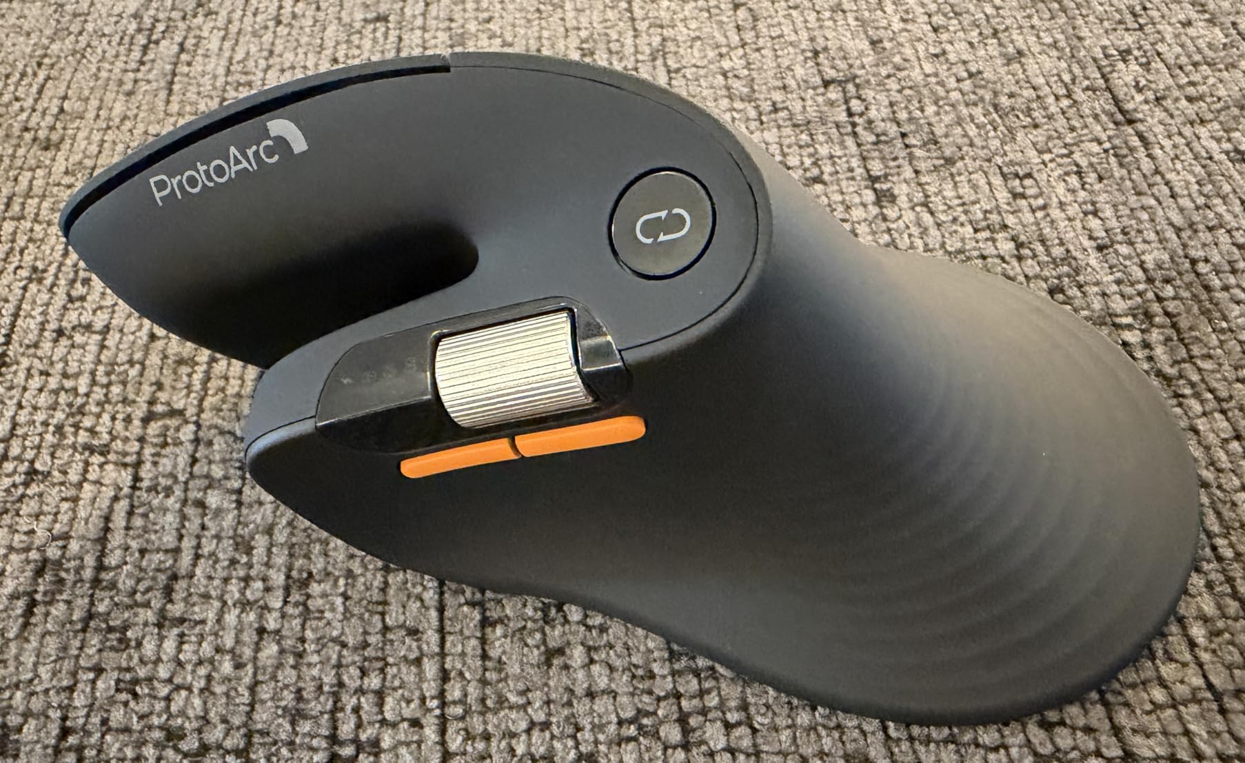 ProtoArc EM11 Pro Ergonomic Mouse for Large Hands, Side Scroll | Designed for hands 7.5-8.5 inch customer photo 1