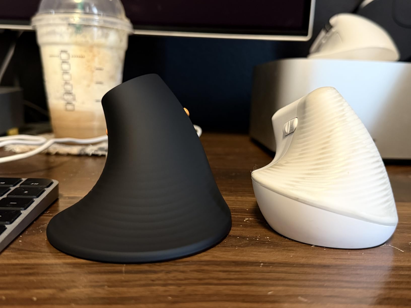 ProtoArc EM11 Pro Ergonomic Mouse for Large Hands, Side Scroll | Designed for hands 7.5-8.5 inch customer photo 2