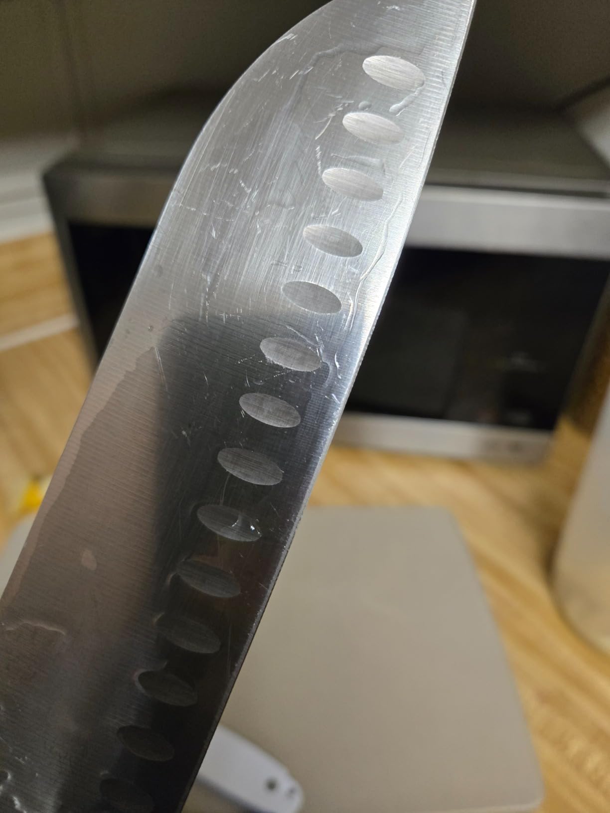 AccuSharp Knife Sharpener, Ergonomic Comfortable Handle, Compact & Easy to Use, Restore and Hone Straight & Serrated Knives, White customer photo 1