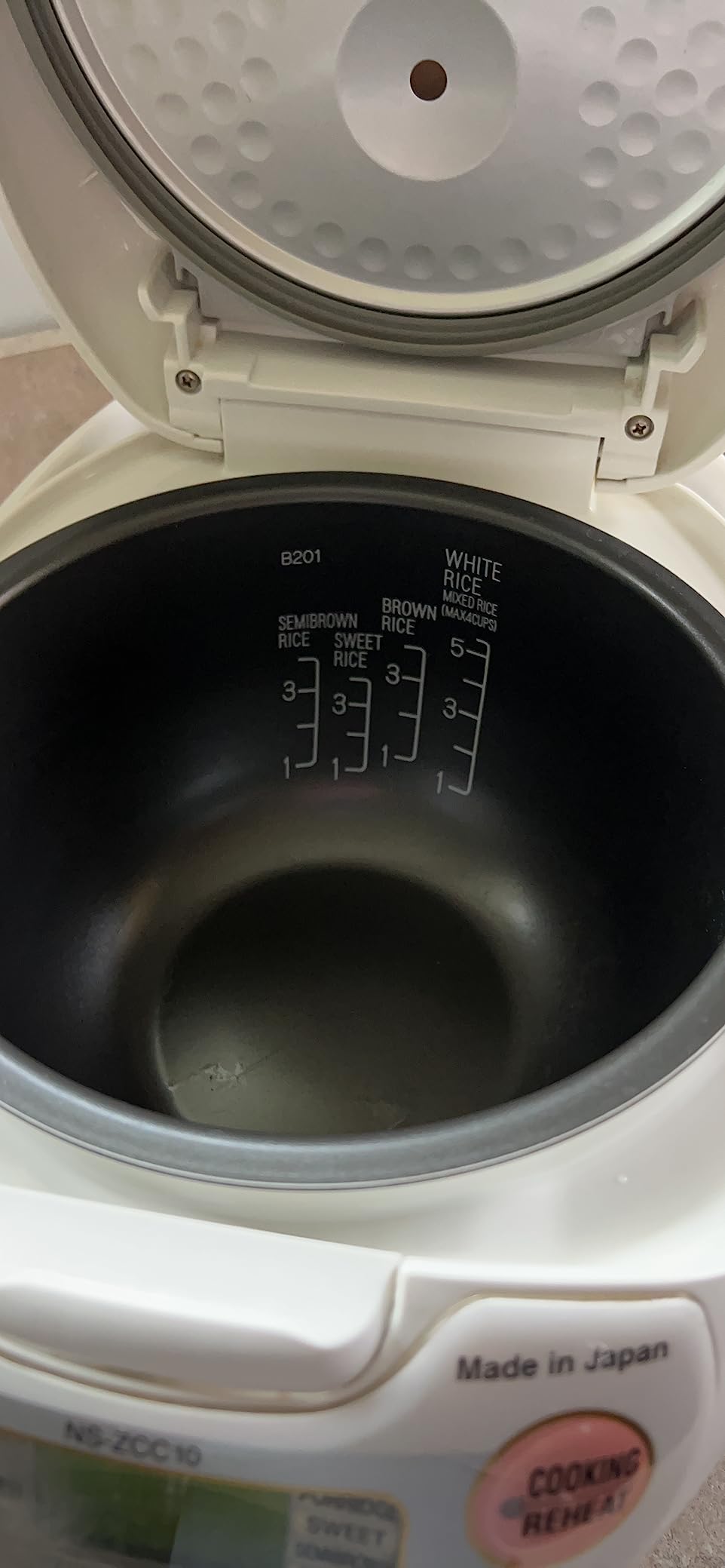 Zojirushi Ns ZCC10 Neuro Fuzzy Rice Cooker and Warmer (White) customer photo 2