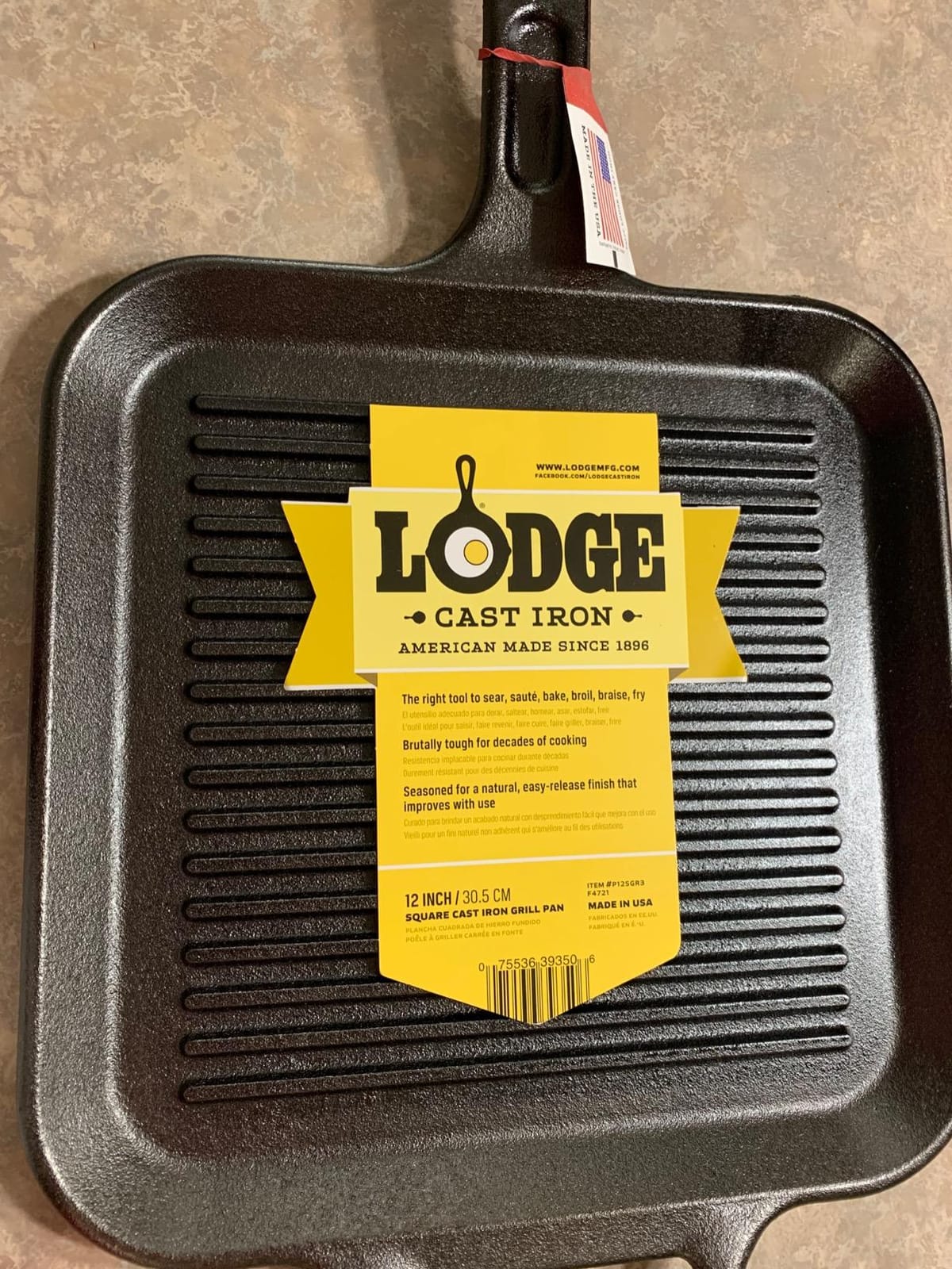 Lodge BOLD Pre-Seasoned Cast Iron Grill Pan, Design-Forward, 12 Inches customer photo 2