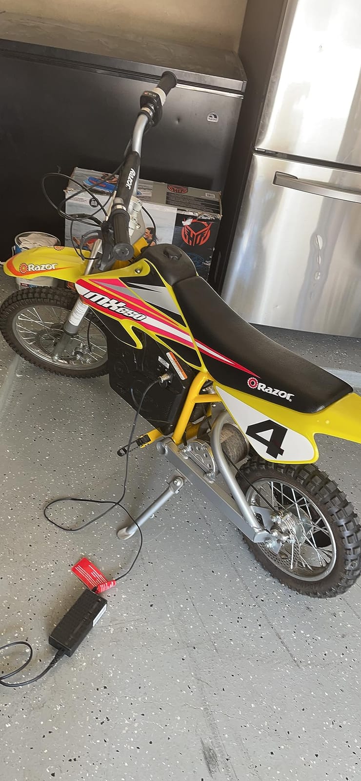 Razor MX650 Dirt Rocket Off-Road Motocross Bike – 36V Electric Ride-On, Up to 17 mph, Dual Suspension, Hand-Operated Dual Brakes, Twist Grip Throttle, Authentic Motocross Bike Geometry | Iconic Wheeled Ride-On For Adults Age 16+ | Dual Suspension | 650W/36V Motor | Up To 17 MPH, 40 Mins; 175 Lbs customer photo 1