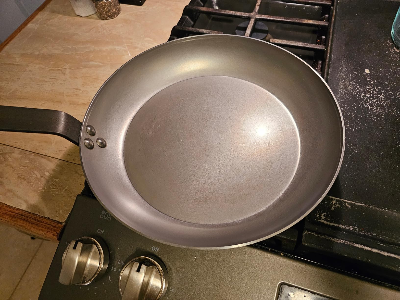 Mauviel M'Steel Black Carbon Natural Nonstick Frying Pan With Iron Handle, 11-in, Suitable For All Cooking Surfaces, Made in France customer photo 2