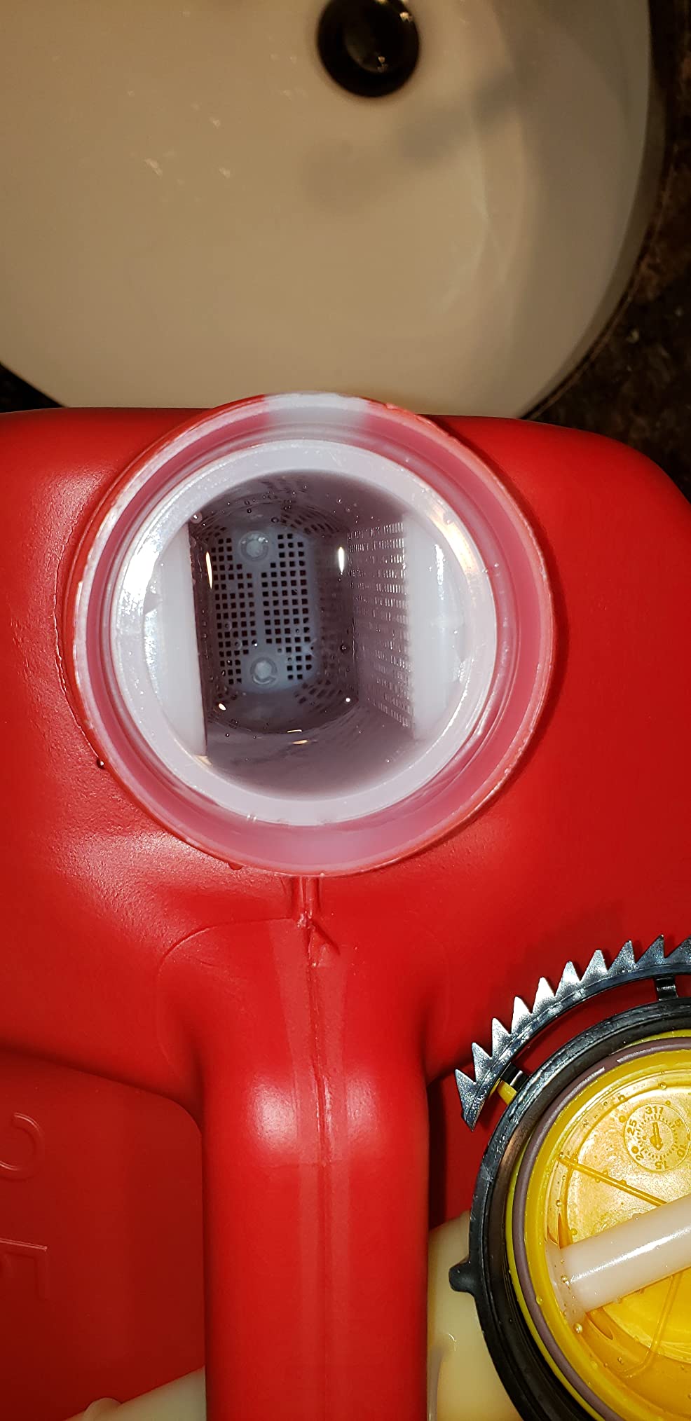 No Spill 1405 2.5 Gallon Gasoline Gas Can customer photo 1