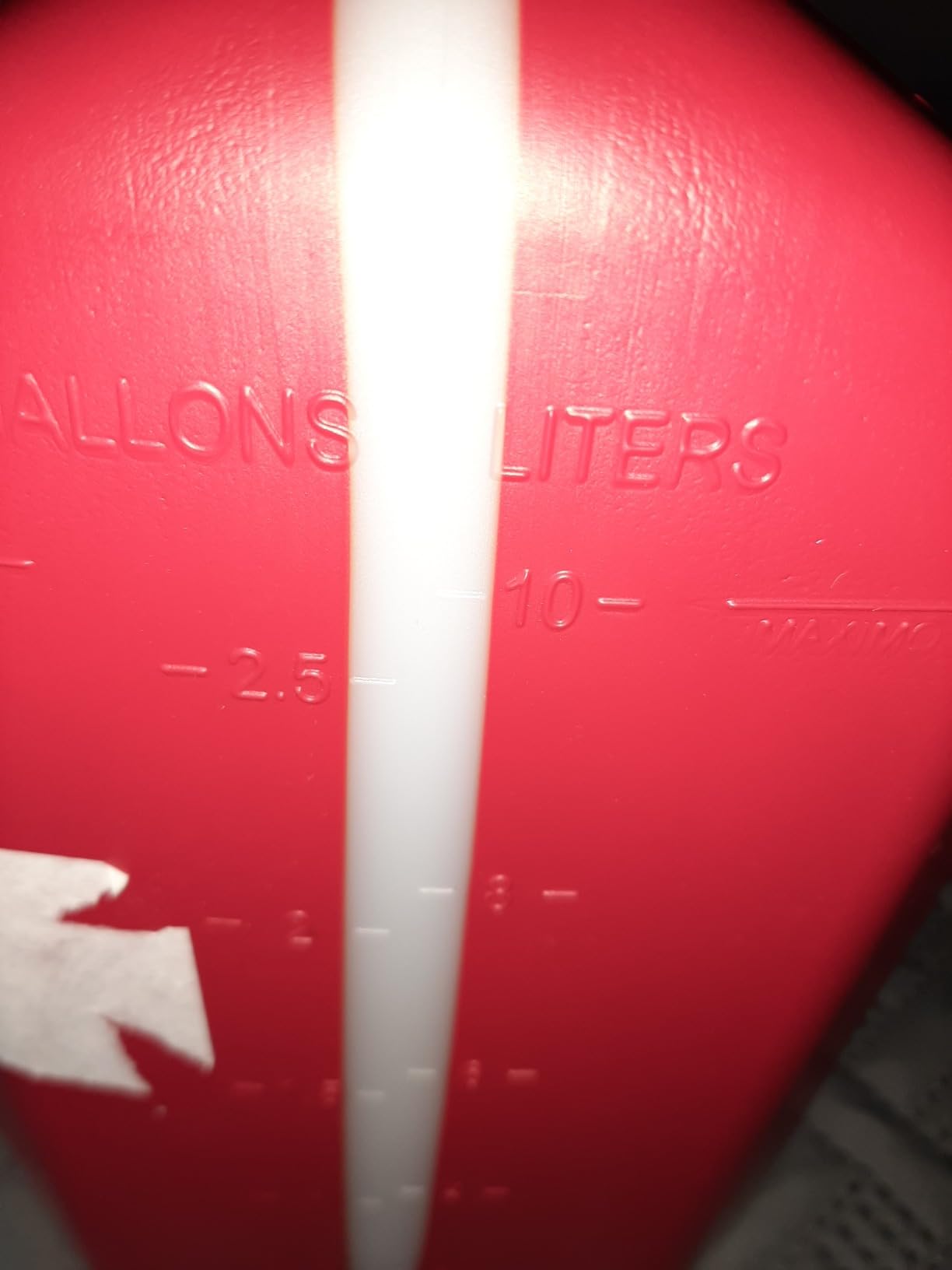 No Spill 1405 2.5 Gallon Gasoline Gas Can customer photo 2