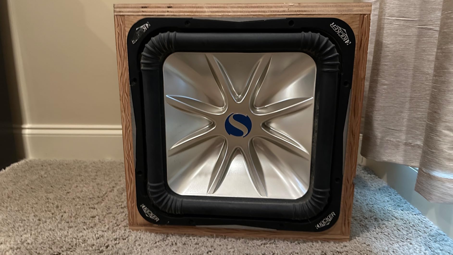 BIC America F12 12-Inch 475-Watt Front Firing Powered Subwoofer customer photo 2