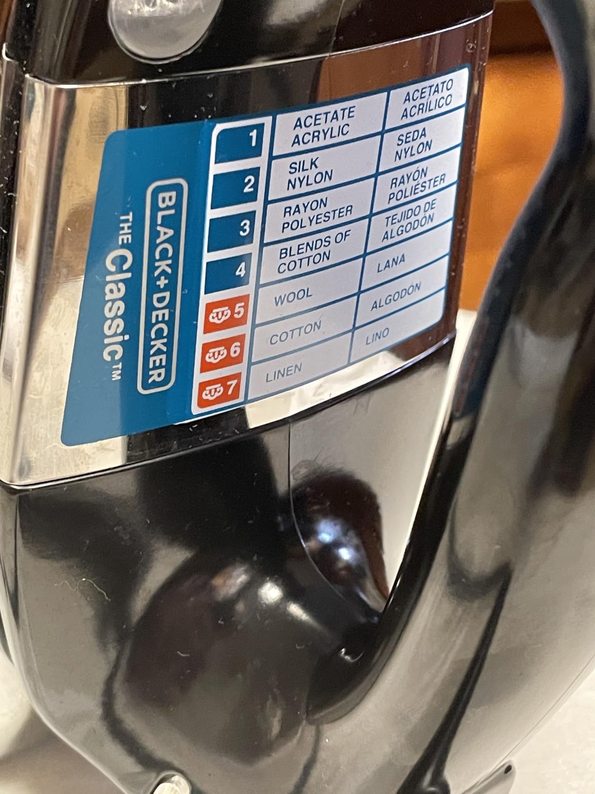 BLACK+DECKER Classic Steam Iron with Aluminum Soleplate customer photo 1