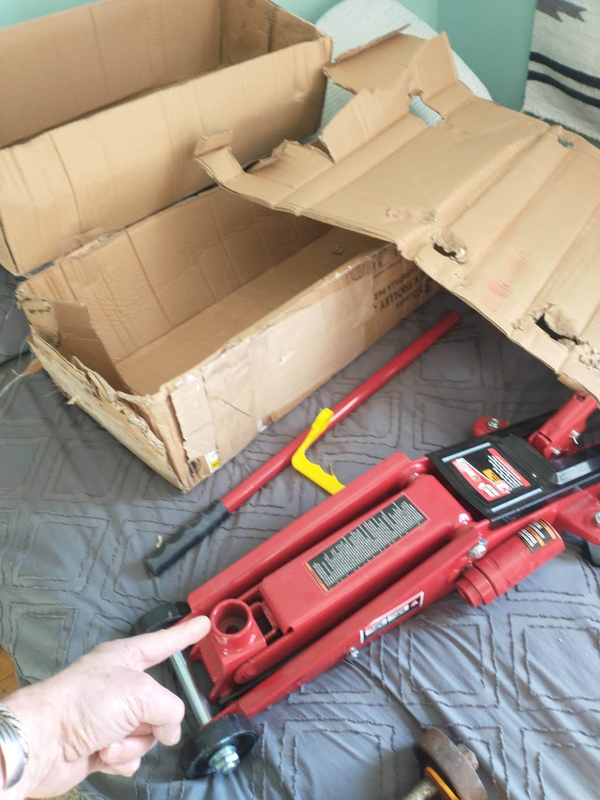 BIG RED Hydraulic Trolley Service/Floor Jack with Extra Saddle (Fits: SUVs and Extended Height Trucks): 3 Ton (6,000 lb) Capacity, Red, T83006 customer photo 2