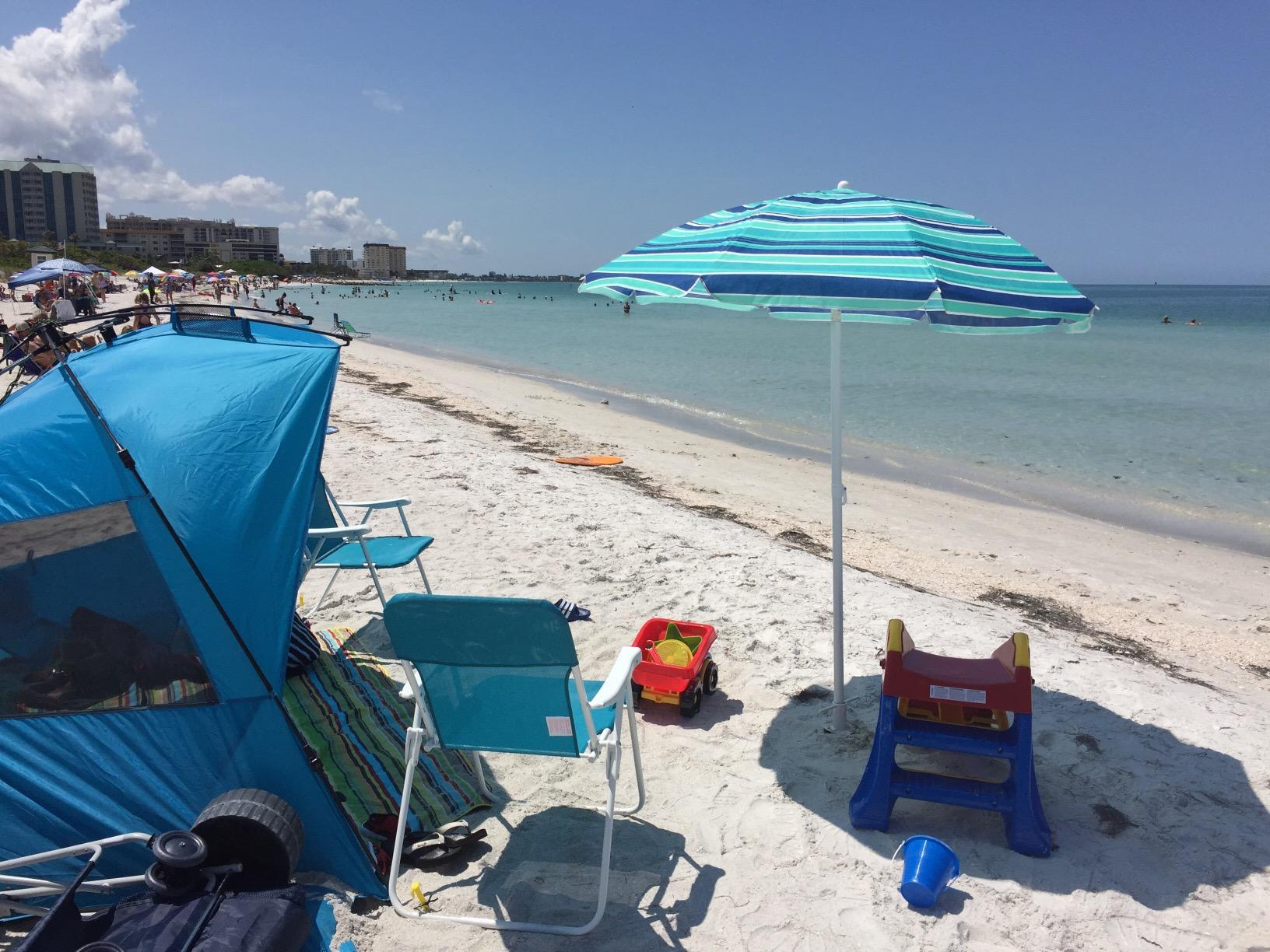 Rio Beach Wonder Wheeler Deluxe Utility, Lawn, and Beach Foldable Cart, Navy customer photo 2