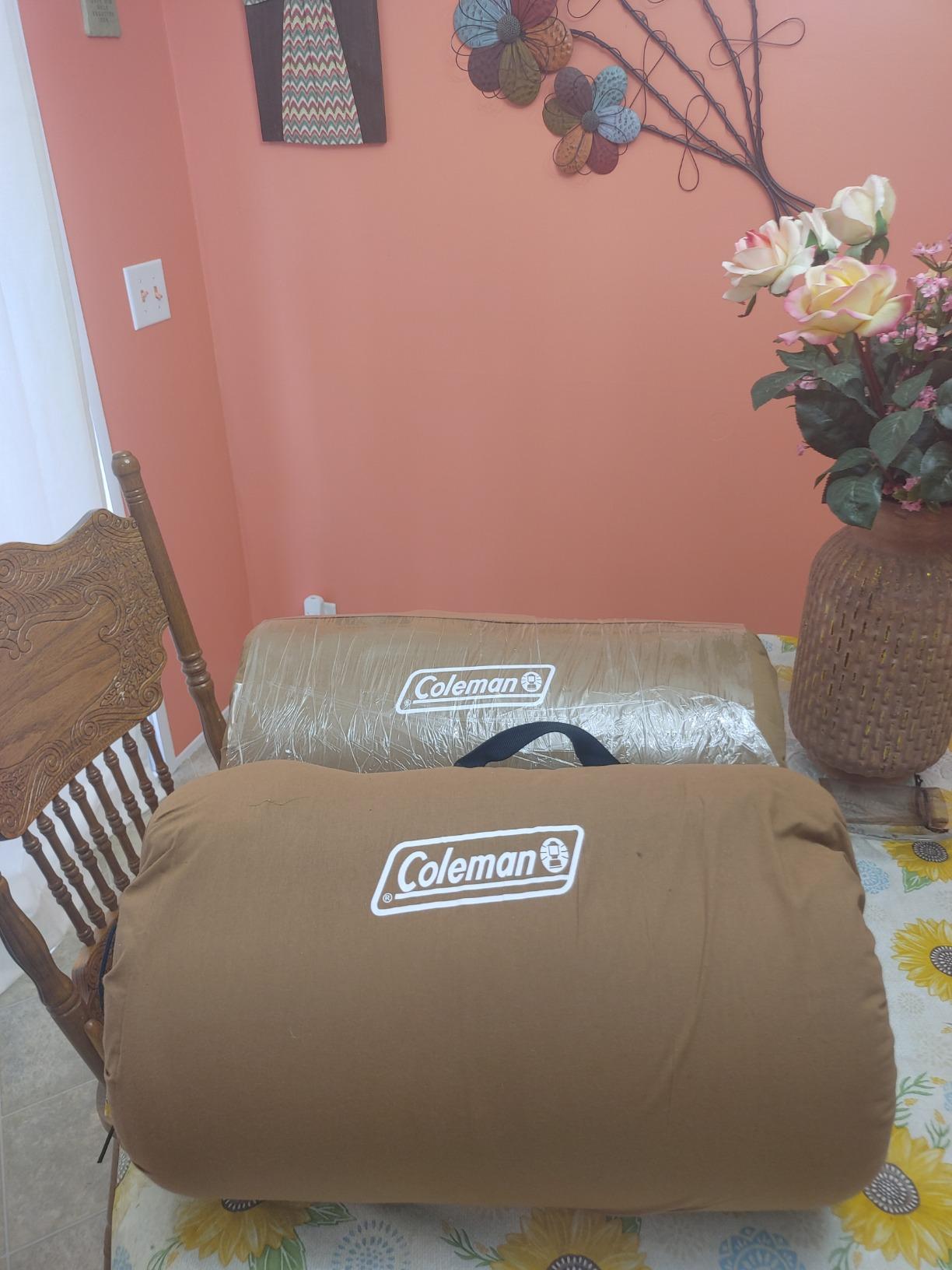 Coleman Dunnock 20°F Big ‘n Tall Sleeping Bag, Cold-Weather Sleeping Bag Fits Adults up to 6ft 4in, Machine Washable, Flannel Liner customer photo 1