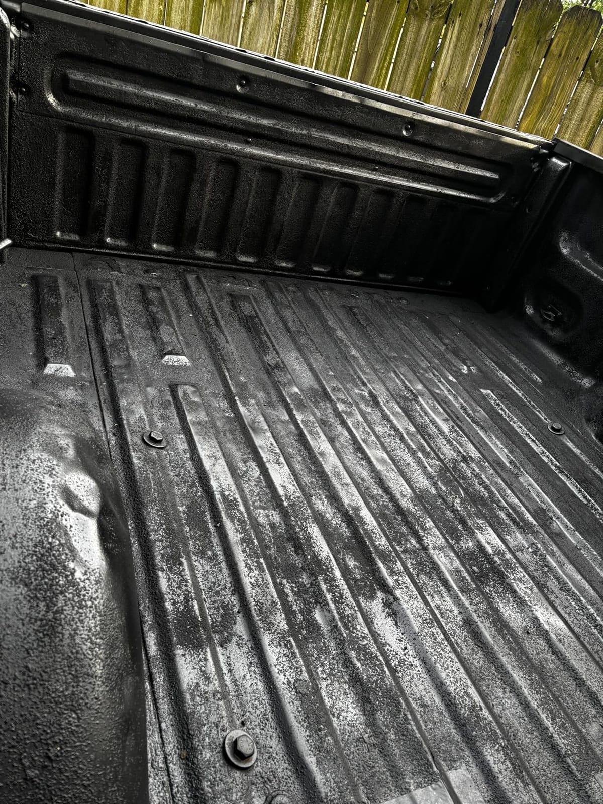Rust-Oleum Automotive Truck Bed Coating Spray Paint, Black customer photo 1