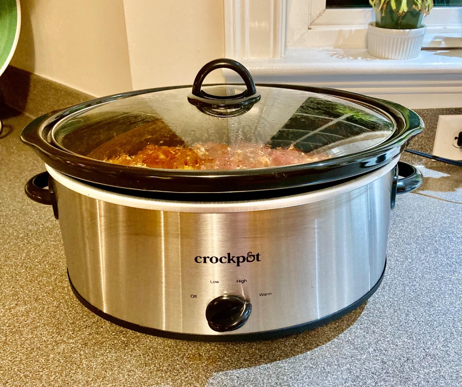 Crock-Pot 7-Quart Manual Slow Cooker, Family Size Serves 8+ People & Fits 6-lb Roast, Removable Stoneware with Warming Setting, Dishwasher Safe for Easy Cleanup, Stainless Steel customer photo 2