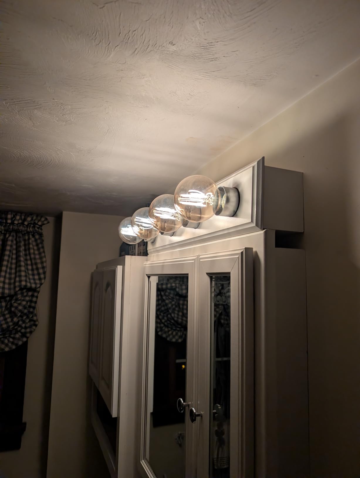 Lutron Ariadni/Toggler LED+ Dimmer Switch, Toggle Dimmer, Single Pole/3-way customer photo 1