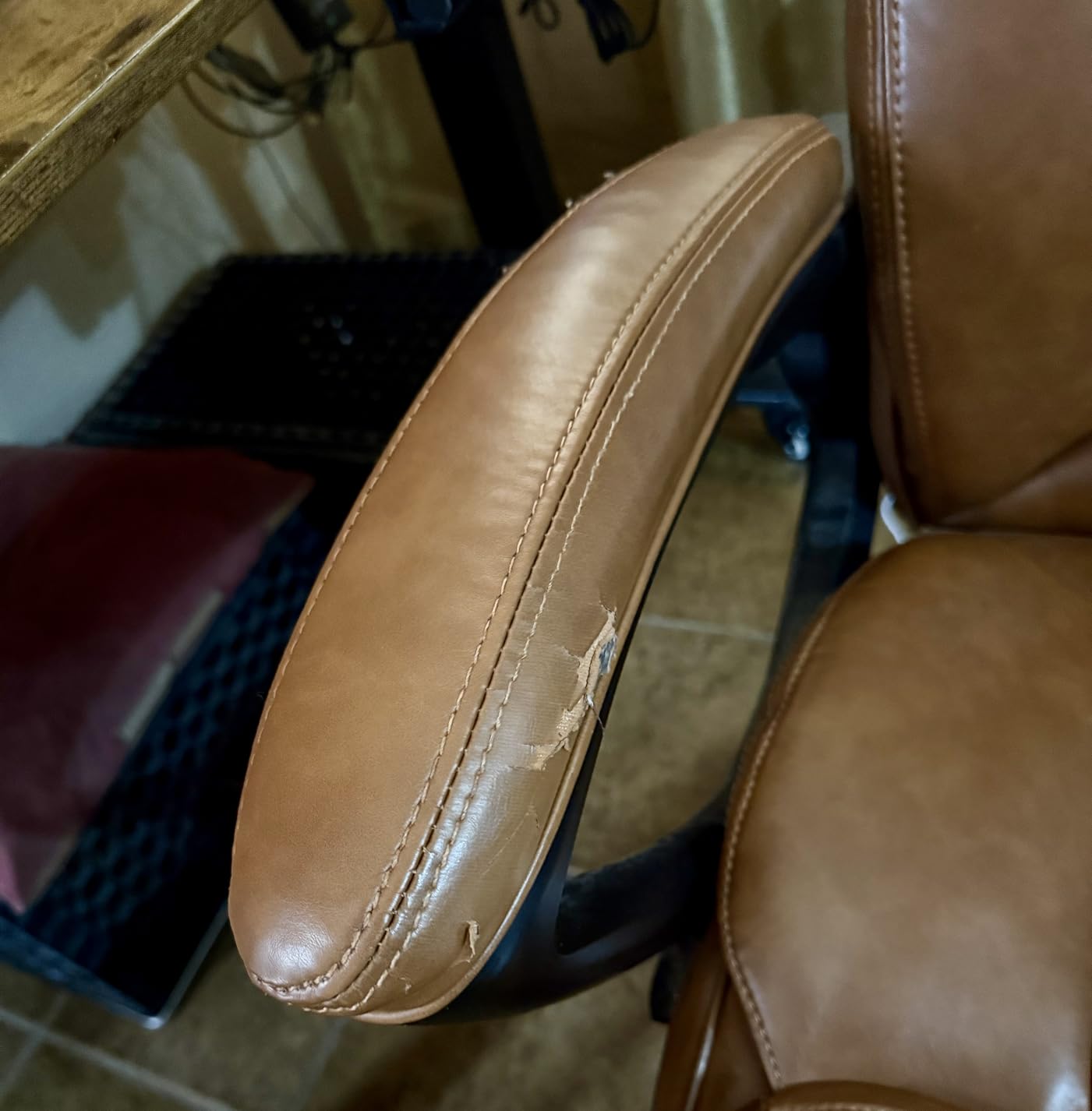 Serta Ergonomic Big and Tall Executive Office Chair Lumbar Support, Leather customer photo 1