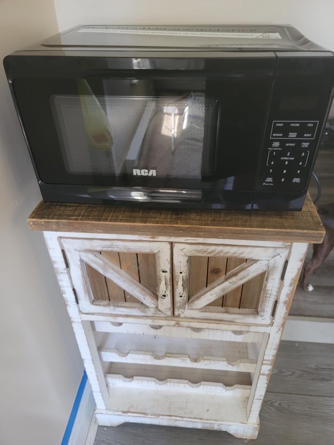 FRIGIDAIRE EMW733BLACKAMZ 0.7 Cu. Ft. Microwave, Black customer photo 2