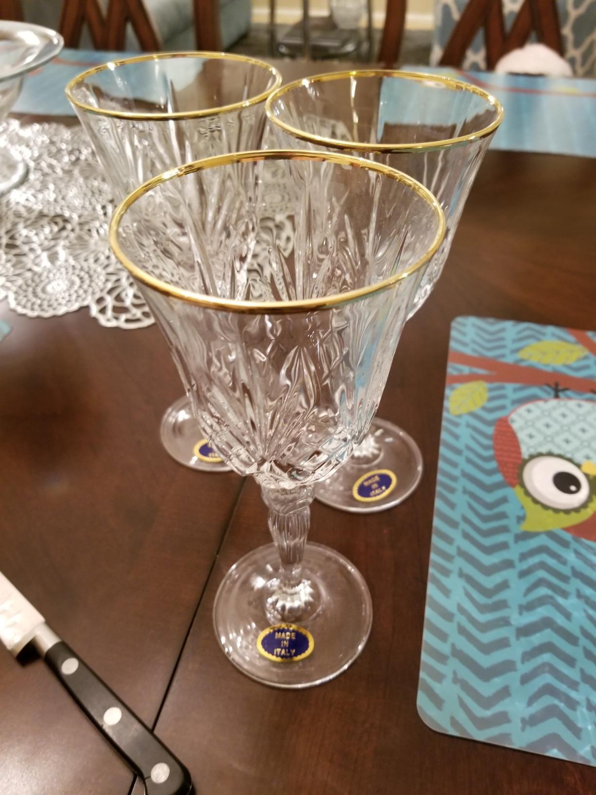 Lorren Home Trends Siena Collection Crystal Red Wine Glass with Gold Band Design, Set of 4, 7.5 fluid ounces customer photo 2