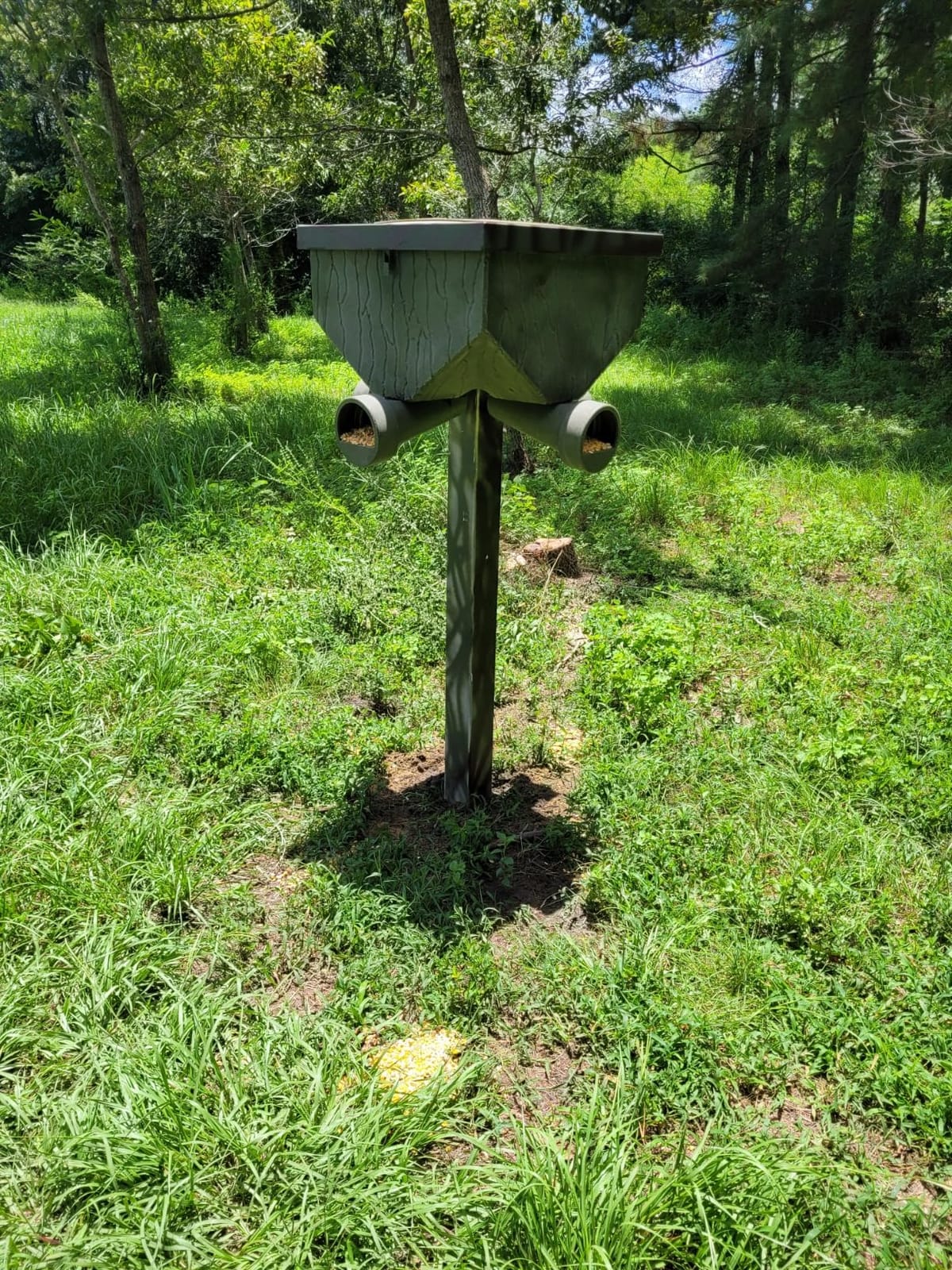 Banks Outdoors Feedbank 300 lb. Capacity Deer and Wildlife Feeder customer photo 1