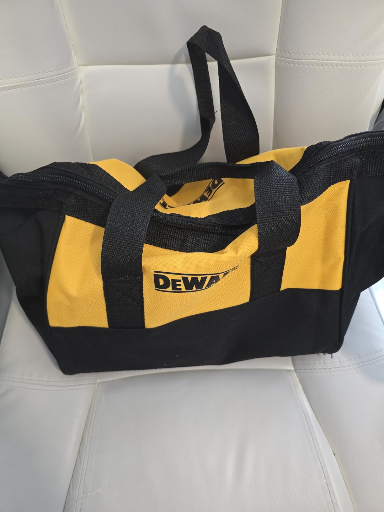 DEWALT 20V MAX Cordless Drill and Impact Driver, Power Tool Combo Kit , Includes 2 Batteries, Charger and Bag (DCK240C2) customer photo 1