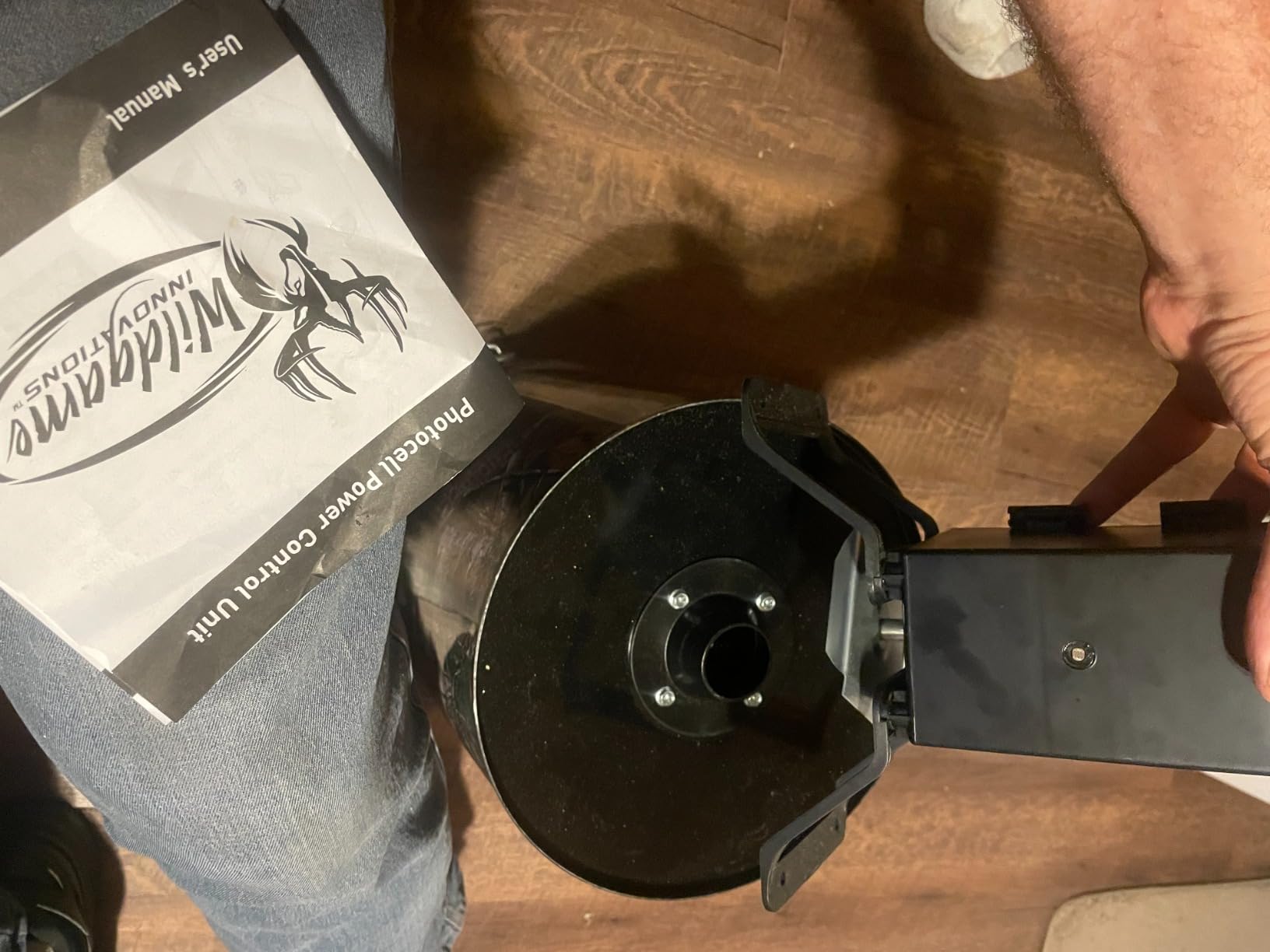WILDGAME INNOVATIONS Quick-Set 50 lb Bucket Feeder with PCell Timer Hanging Wildlife Feeder for Corn & Pellet Feed with 1-2 Available Feed Times & 30 ft Radius customer photo 1