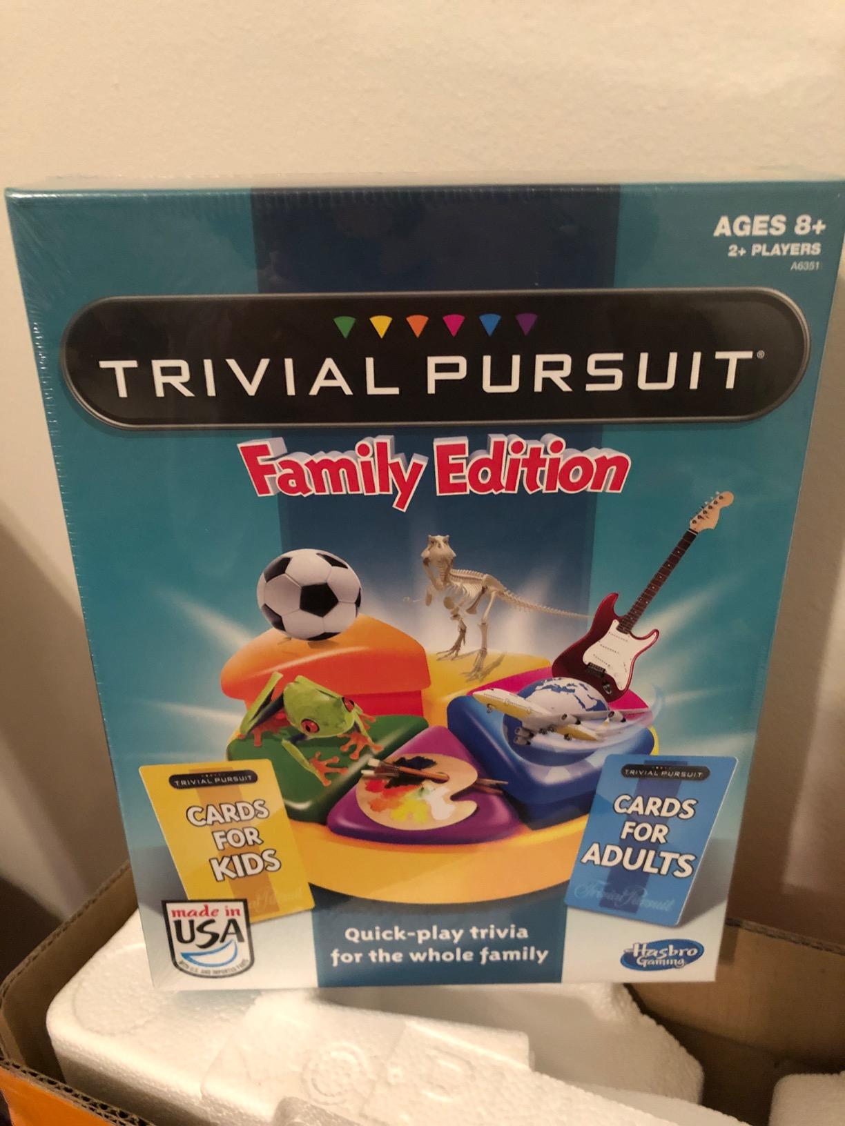 Hasbro Gaming Trivial Pursuit Game: Family Edition Board Game, Family Trivia Games for Adults and Kids, 2+ Players, Ages 8+ (Amazon Exclusive) customer photo 1