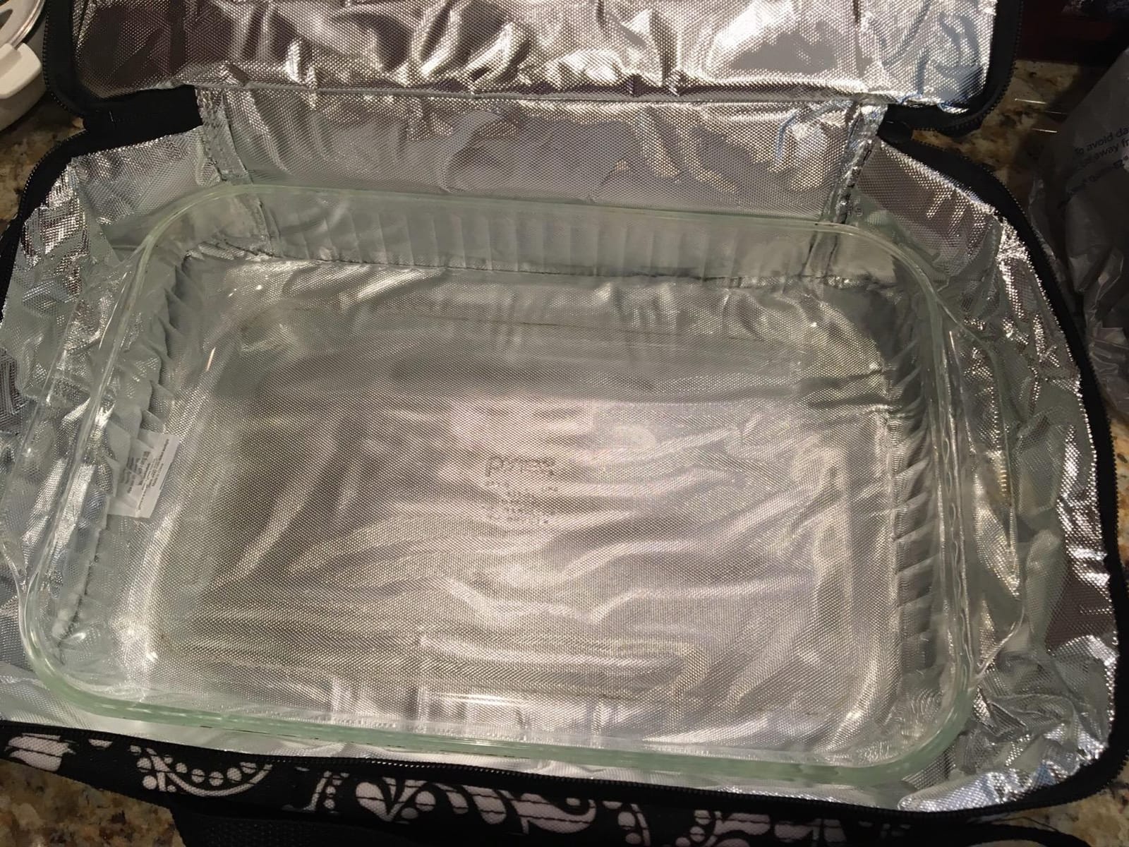 Dawhud Direct Insulated Casserole Carrier for Hot or Cold Food - Portable Casserole Dish Carrier with Handles - Black and White Design - 13 x 8 x 4 Inches Food Warmer Bag for Travel and Picnics customer photo 1