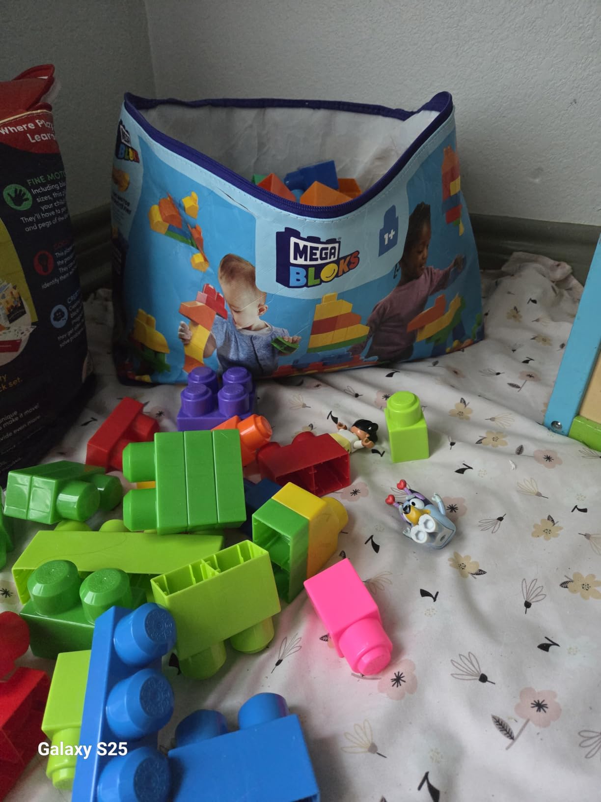 MEGA BLOKS First Builders Deluxe Building Bag Toddler Block Toys Set, Red customer photo 2