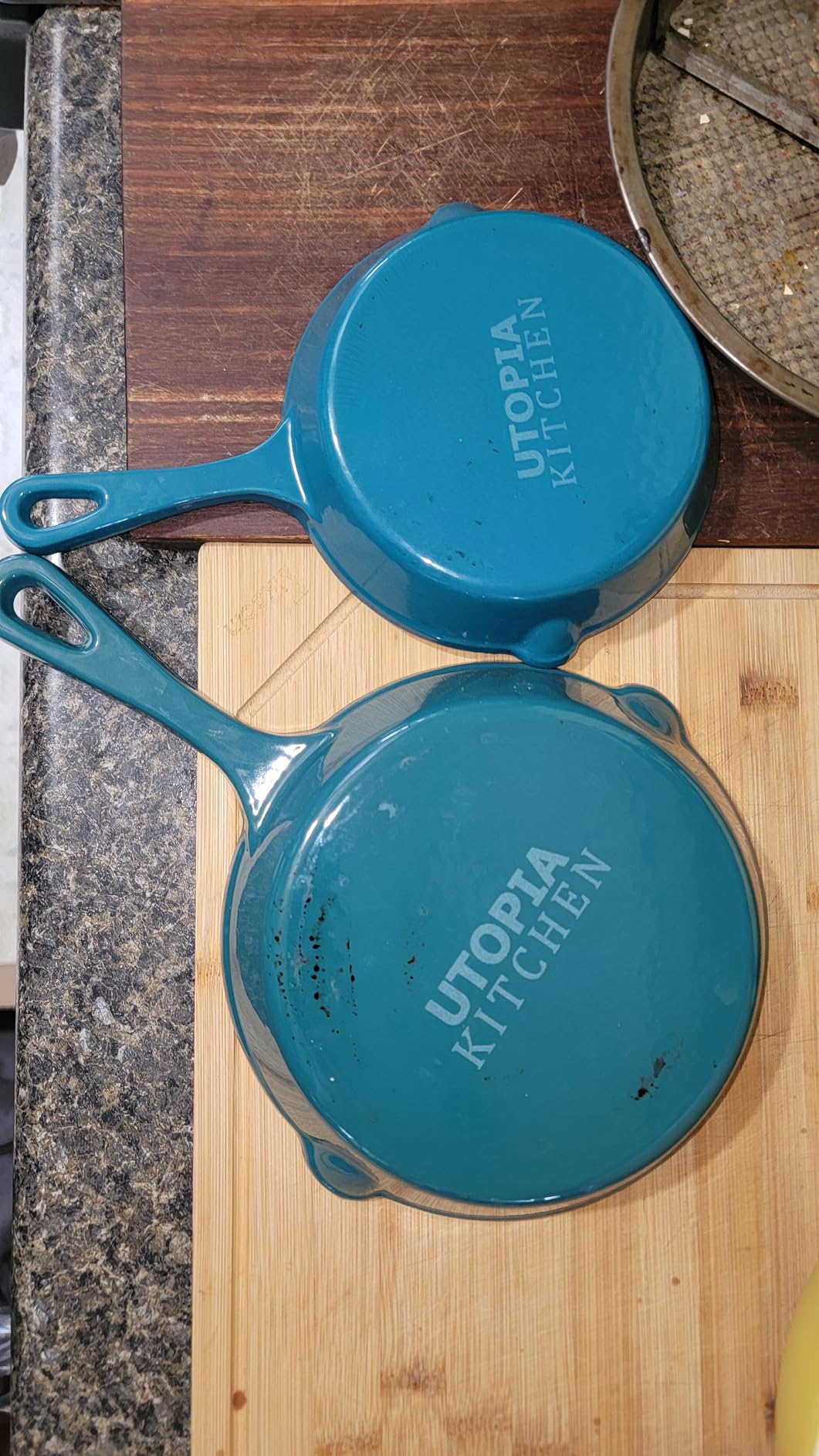 Utopia Kitchen Cast Iron Skillet 12 Inch Pre-Seasoned PFAS-Free Black customer photo 1