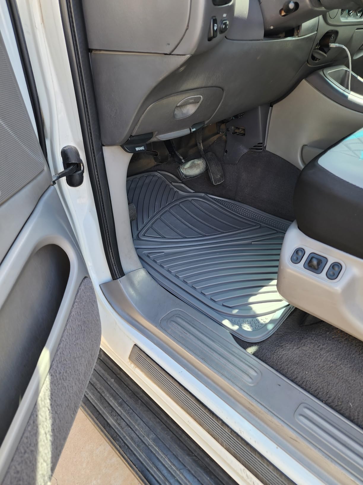 Motor Trend 3 Row Odorless Rubber Floor Mats & Liners for Car SUV Van, Durable Heavy Duty Polymerized Latex Full Interior Protection, Extra-High Ridgeline Design, Black, Model Number: MT-773-801-BK customer photo 1