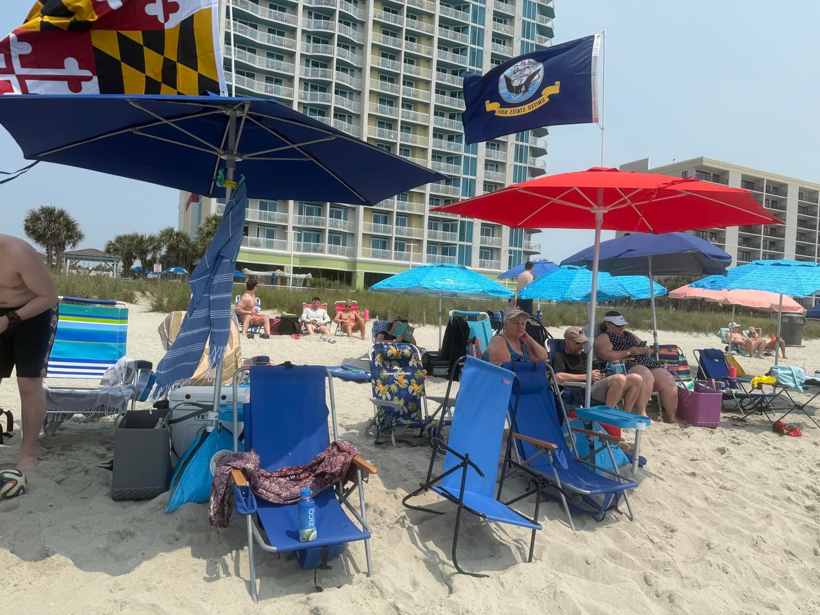 BEACHBUB ALL-IN-ONE BEACH UMBRELLA SYSTEM. Includes ULTRA Base (compliant with the ASTM F3681-24 Beach Umbrella Safety Standard). (Deep Ocean Blue) customer photo 1