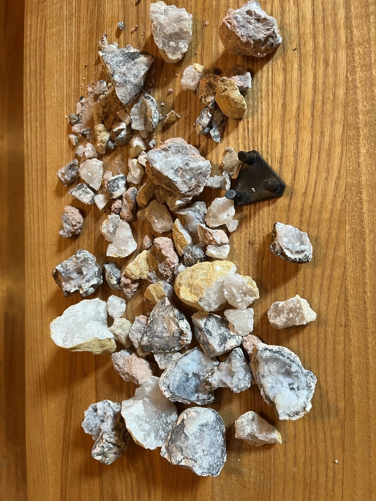 National Geographic Break Open 10 Premium Geodes for Kids Ages 8-12 customer photo 2