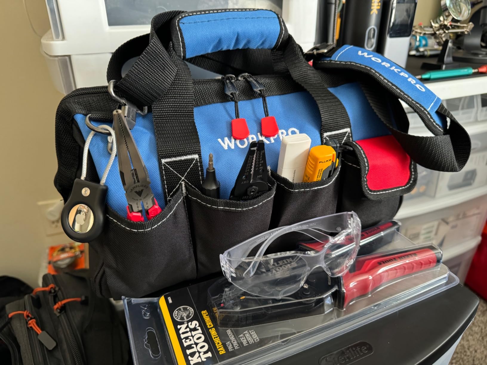 WORKPRO 18-inch Close Top Wide Mouth Storage Tool Bag with Adjustable Shoulder Strap, Sturdy Bottom customer photo 2