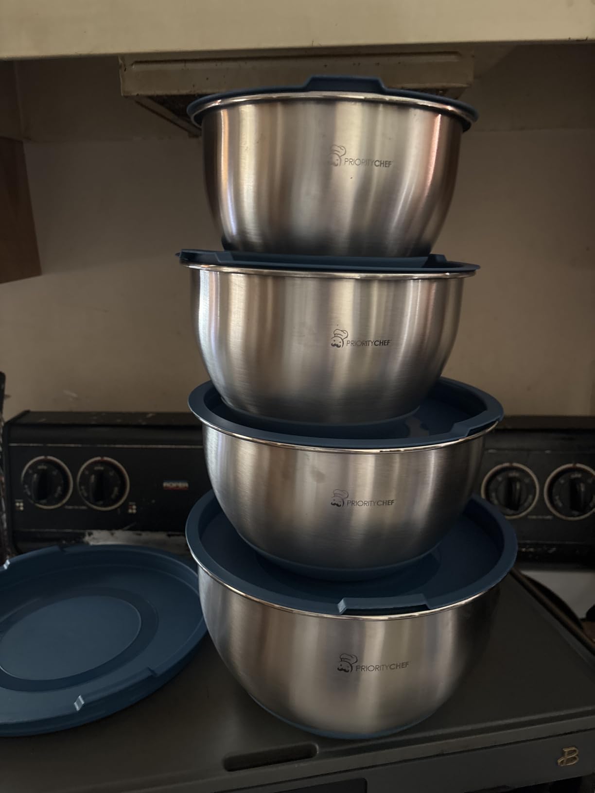Priority Chef Premium Mixing Bowls With Lids Set, Airtight Lids, Thicker Stainless Steel, Non-Slip Base, 5 Nesting Steel Bowls for Kitchen, Large Prep Metal Bowl Set 1.5/2/3/4/5 Qt, Black customer photo 2