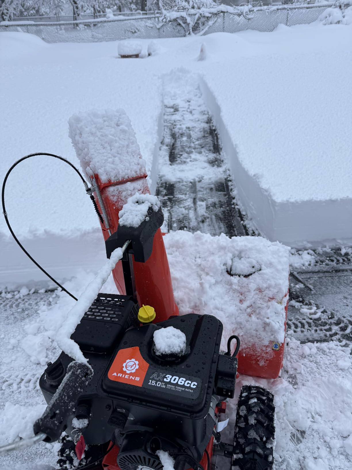 Ariens ST28DLE Deluxe SHO 28 in. Two-Stage Electric Start Gas Snow Blower customer photo 2