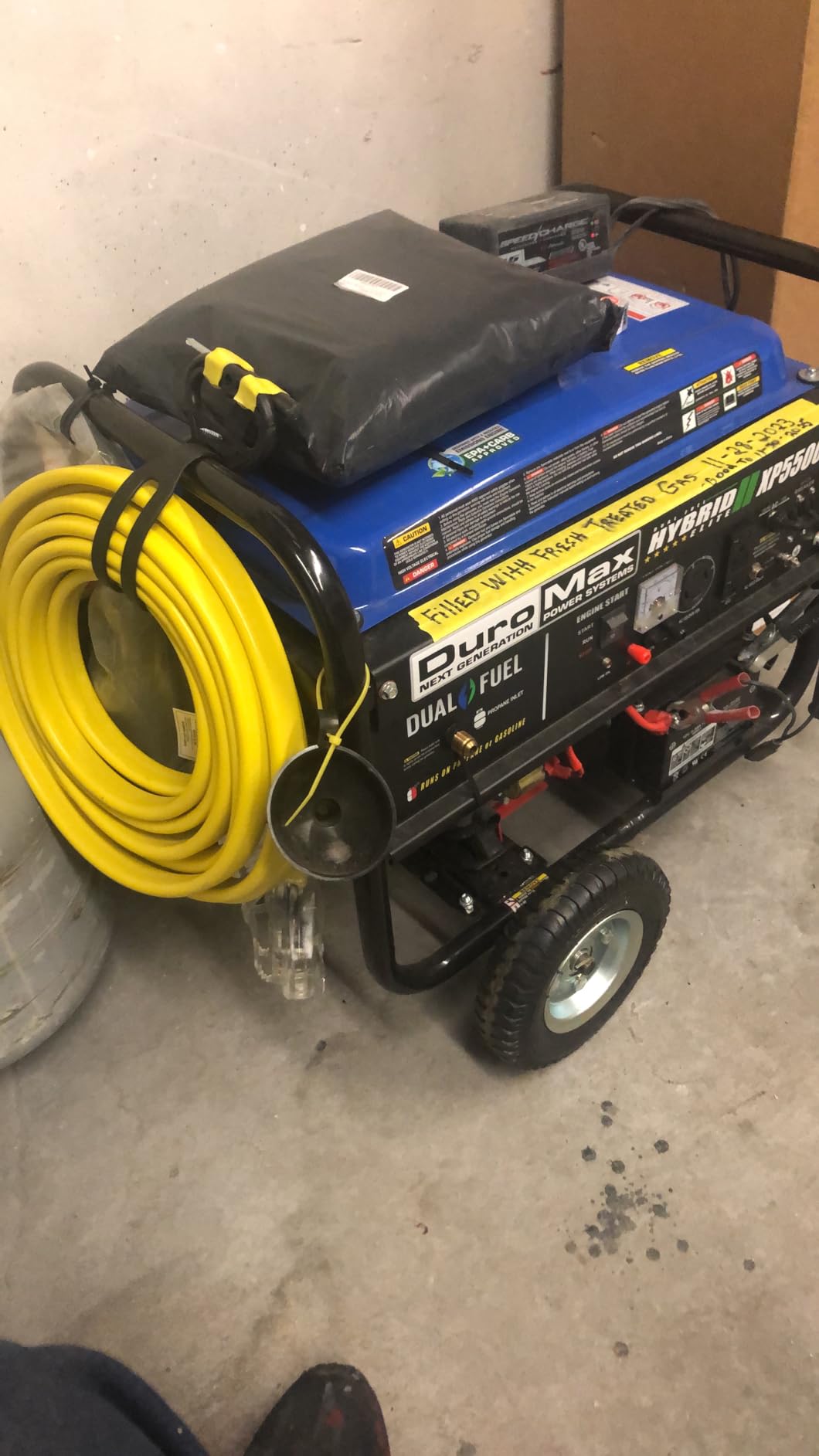 DuroMax XP5500EH 5,500-Watt Dual Fuel Portable Generator - Gas & Propane, Electric Start, RV & Emergency Ready customer photo 1