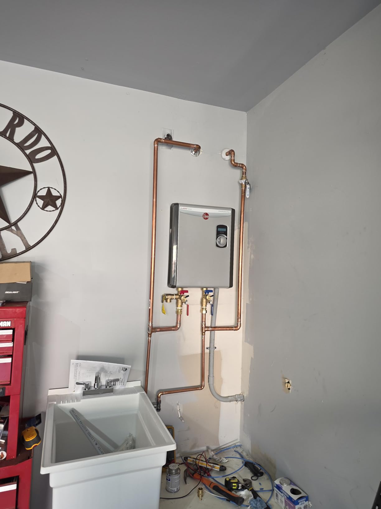 Rheem 18kW 240V Tankless Electric Water Heater, Gray customer photo 2
