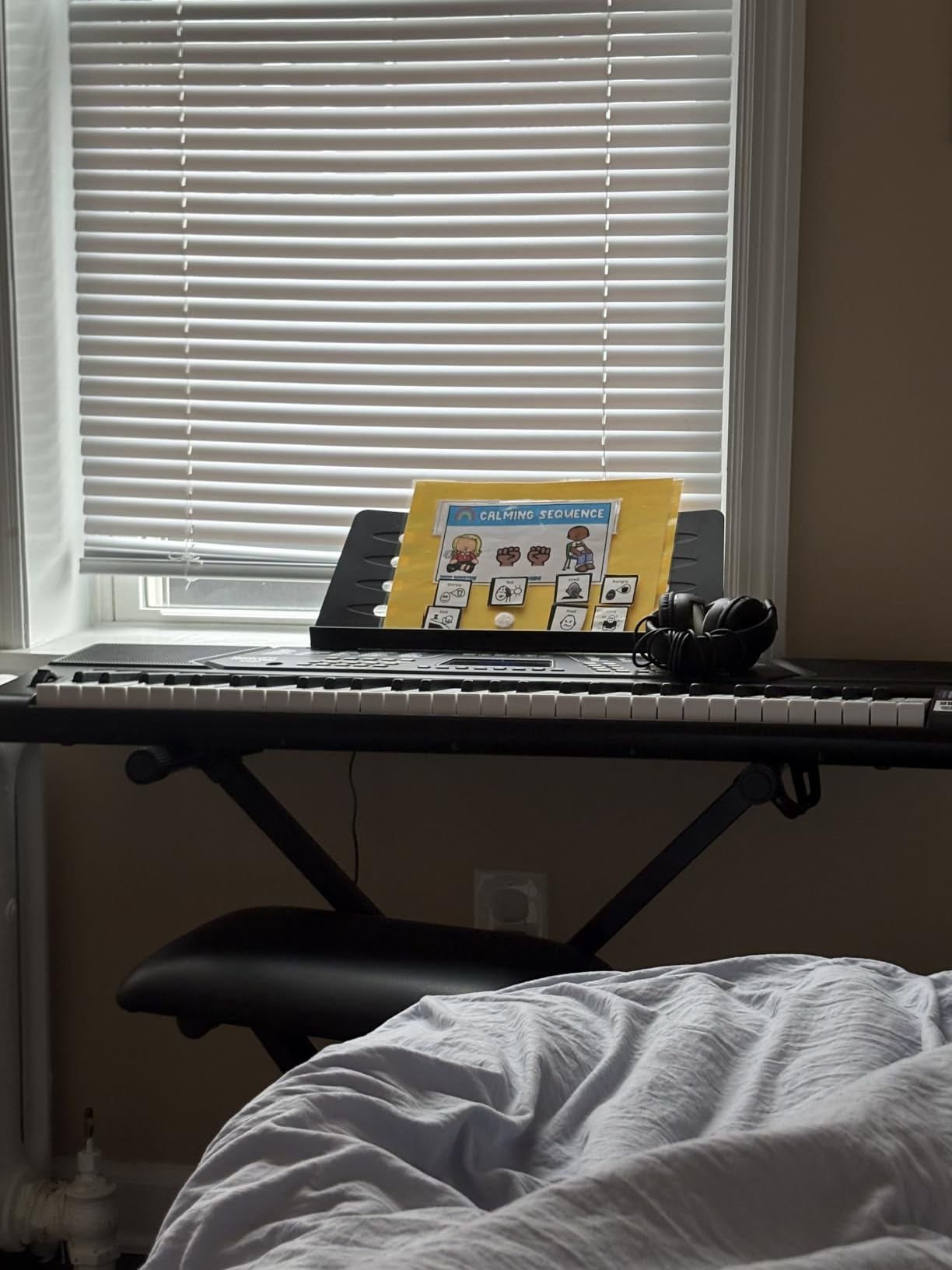 RockJam RJ761 61 Key Keyboard Piano Kit, Stand, Stool, Sustain & Headphones | Beginner electric keyboard piano set with touch display, sustain pedal and Simply Piano lessons for kids and adults customer photo 2