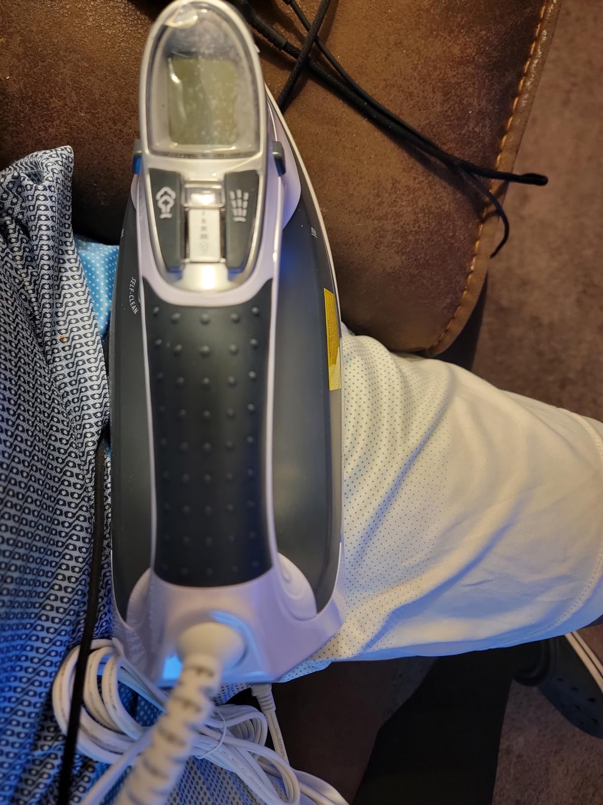 BEAUTURAL 1800 Watts Steam Iron with Digital LCD Screen, 3-Way Auto Shutoff customer photo 1