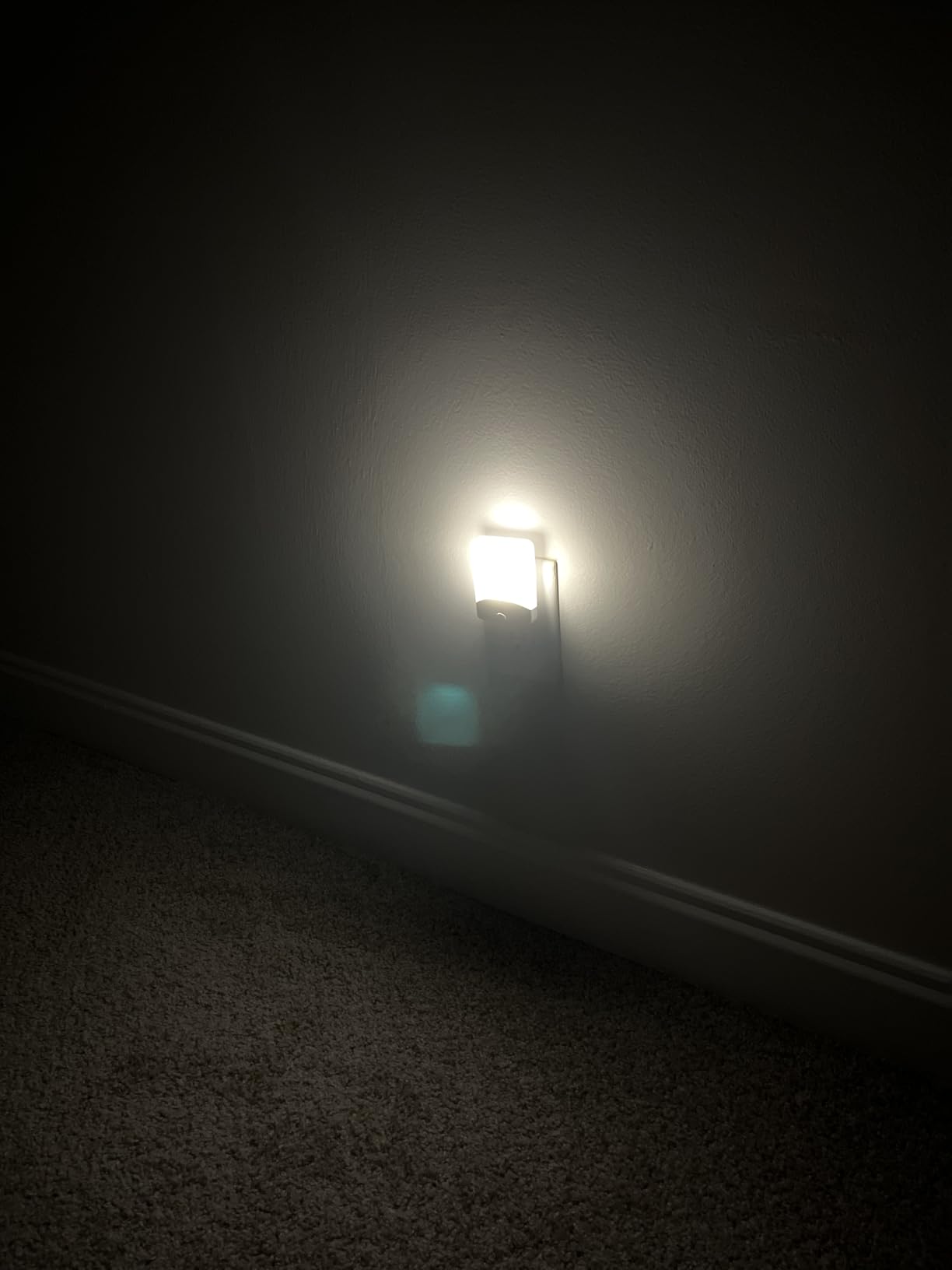 GE Plug in Color Changing Night Light with Dusk to Dawn Sensor customer photo 2