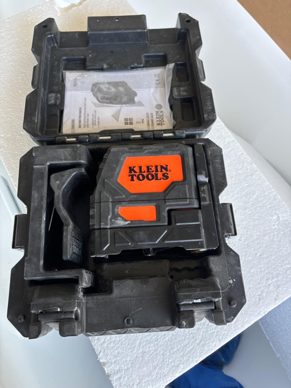 Klein Tools 93LCLS Self-Leveling Class II (≤ 1mW) Laser Level with Bright Red Cross Lines and Plumb Spot, Magnetic and Ceiling Clamp Mounting customer photo 1