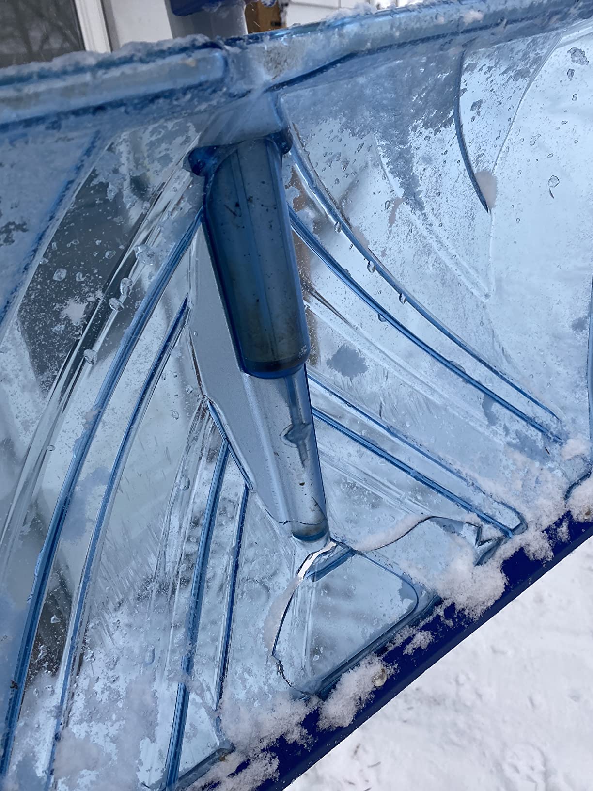 Snow Joe Snow Shovel, Shovelution Strain-Reducing Ice Remover, SJ-SHLV02 customer photo 2